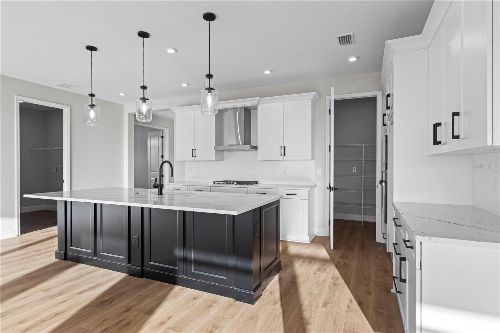 1617 BELLAGIO LOOP