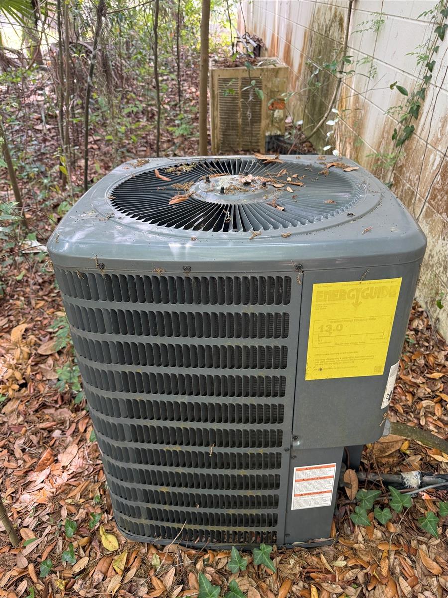 2265 N MAGNOLIA AVENUE