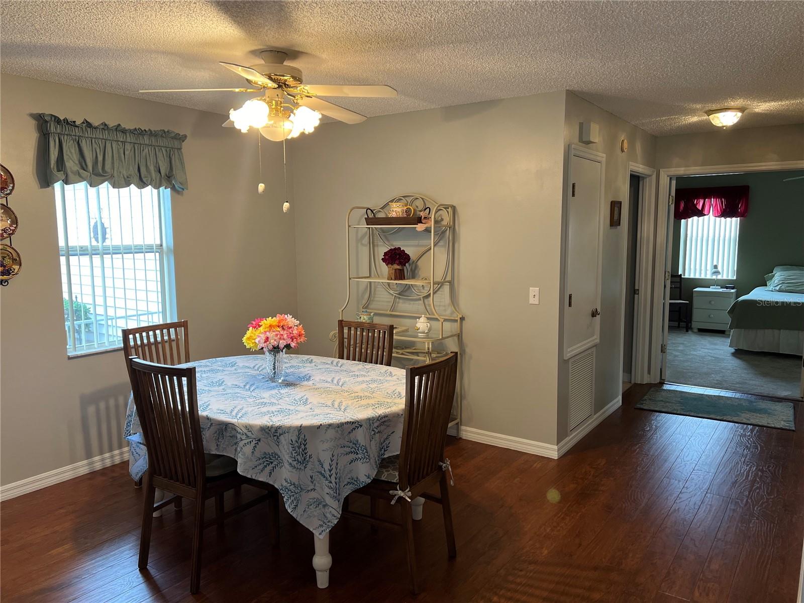 LADY LAKE ORANGE BLOSSOM GARDENS UNIT 14 - Residential