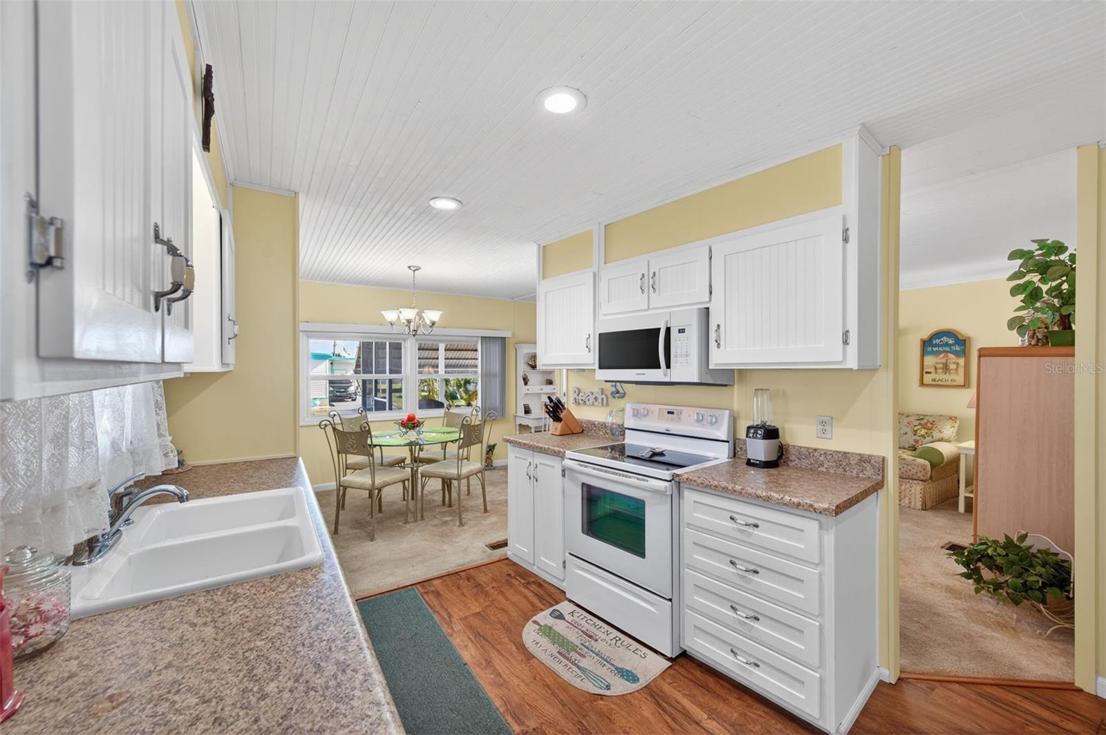 TANGLEWOOD MOBILE VILLAGE - Residential