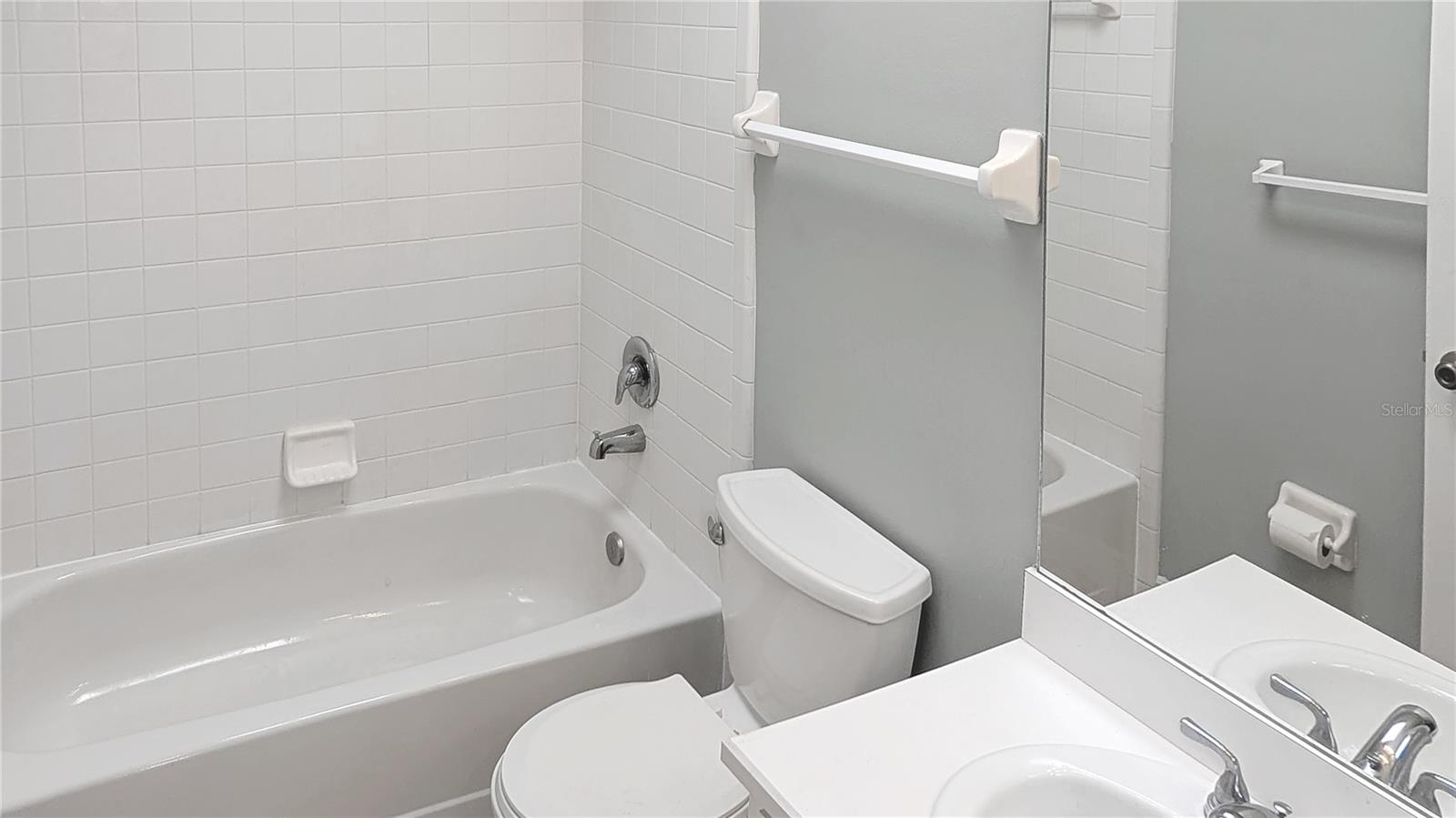 SUNCREST VILLAS - Residential