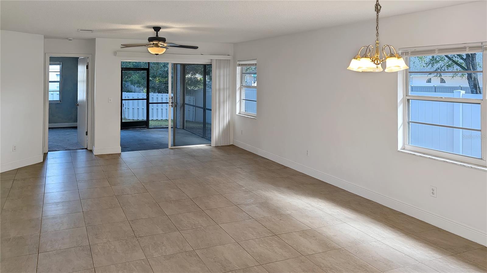 SUNCREST VILLAS - Residential