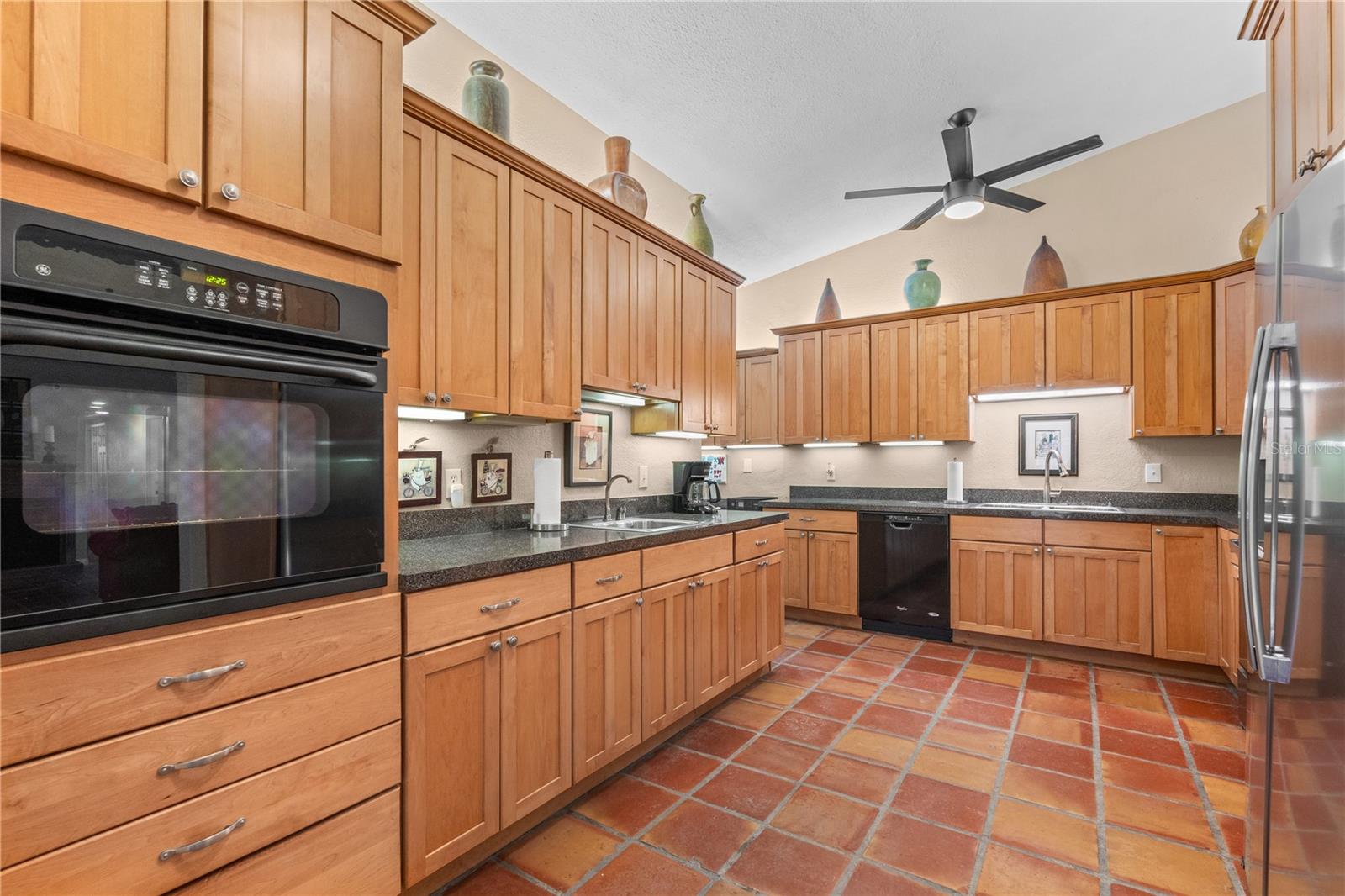 WHITFIELD COUNTRY CLUB ESTATES 1 - Residential