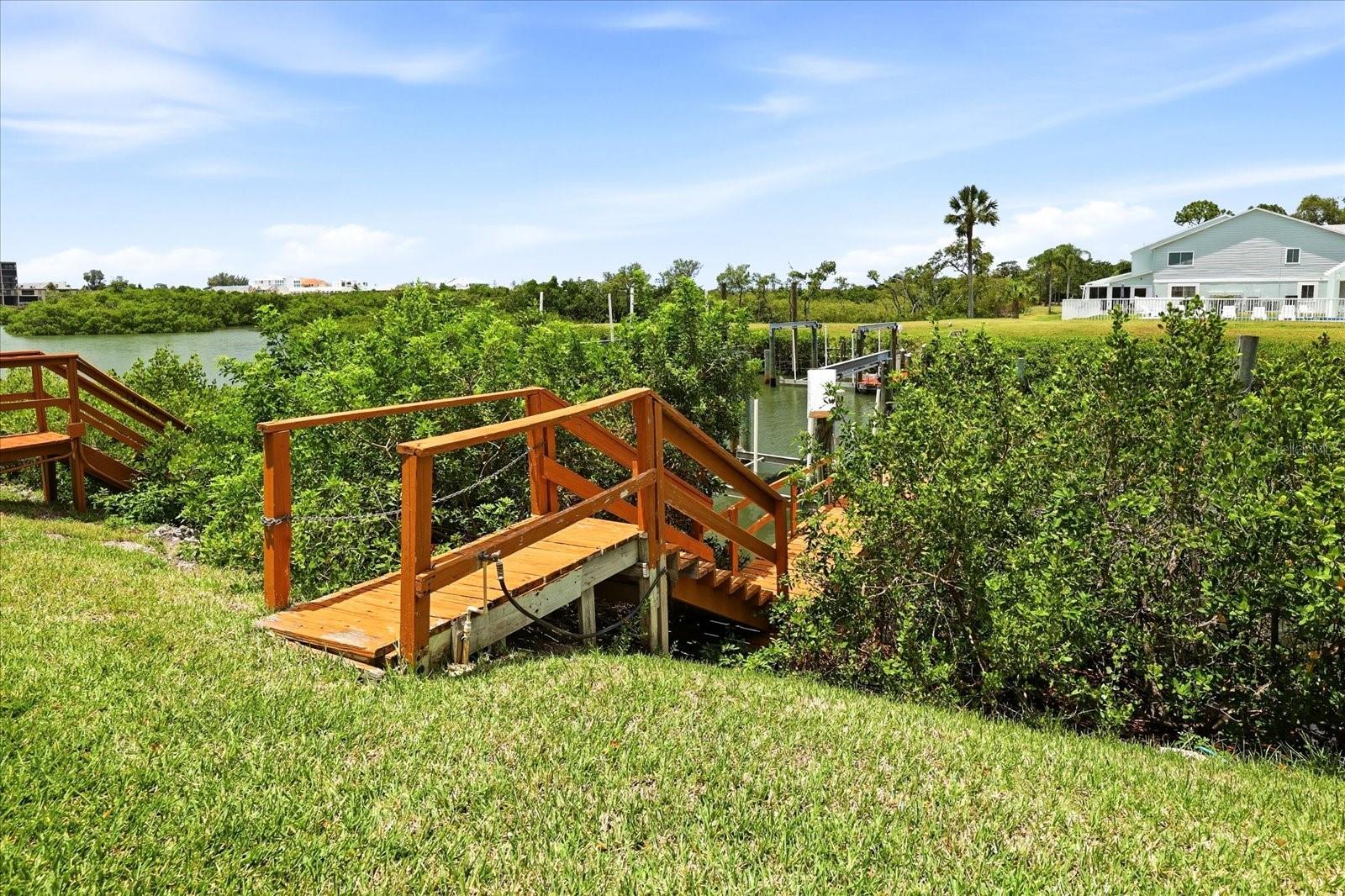 TARA CAY - Residential
