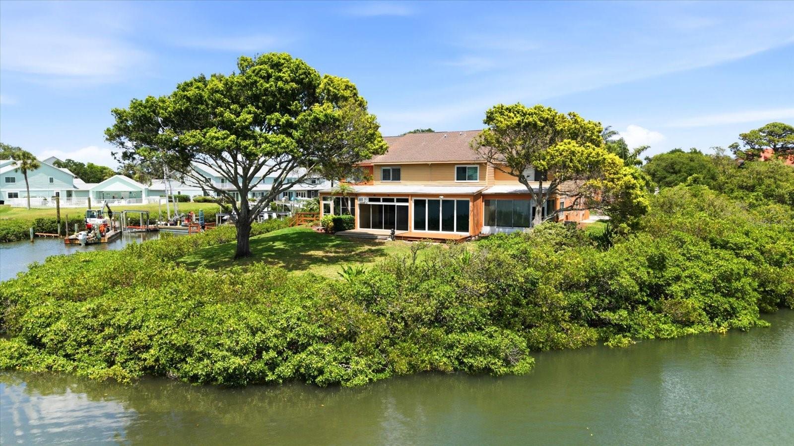 TARA CAY - Residential