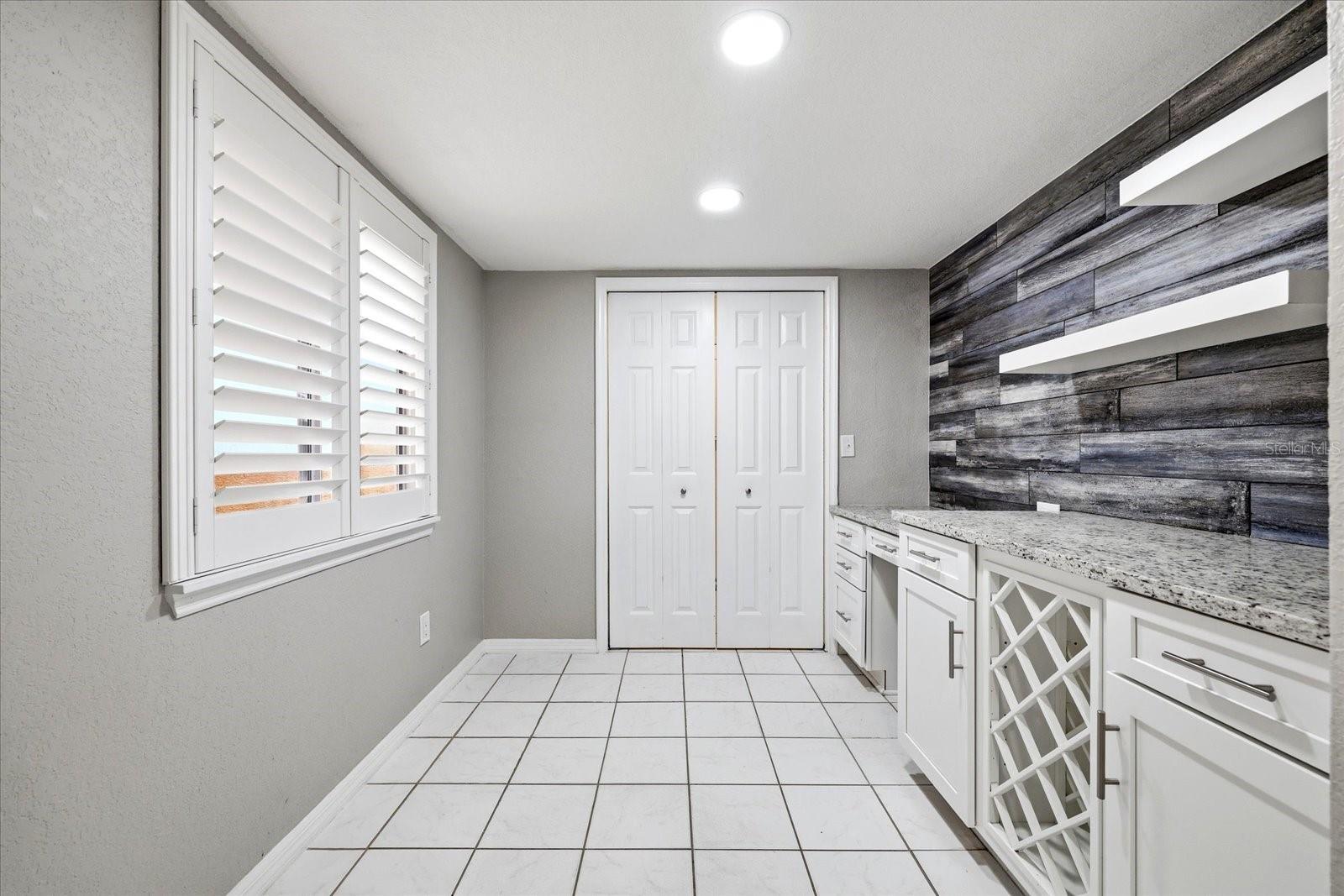 TARA CAY - Residential
