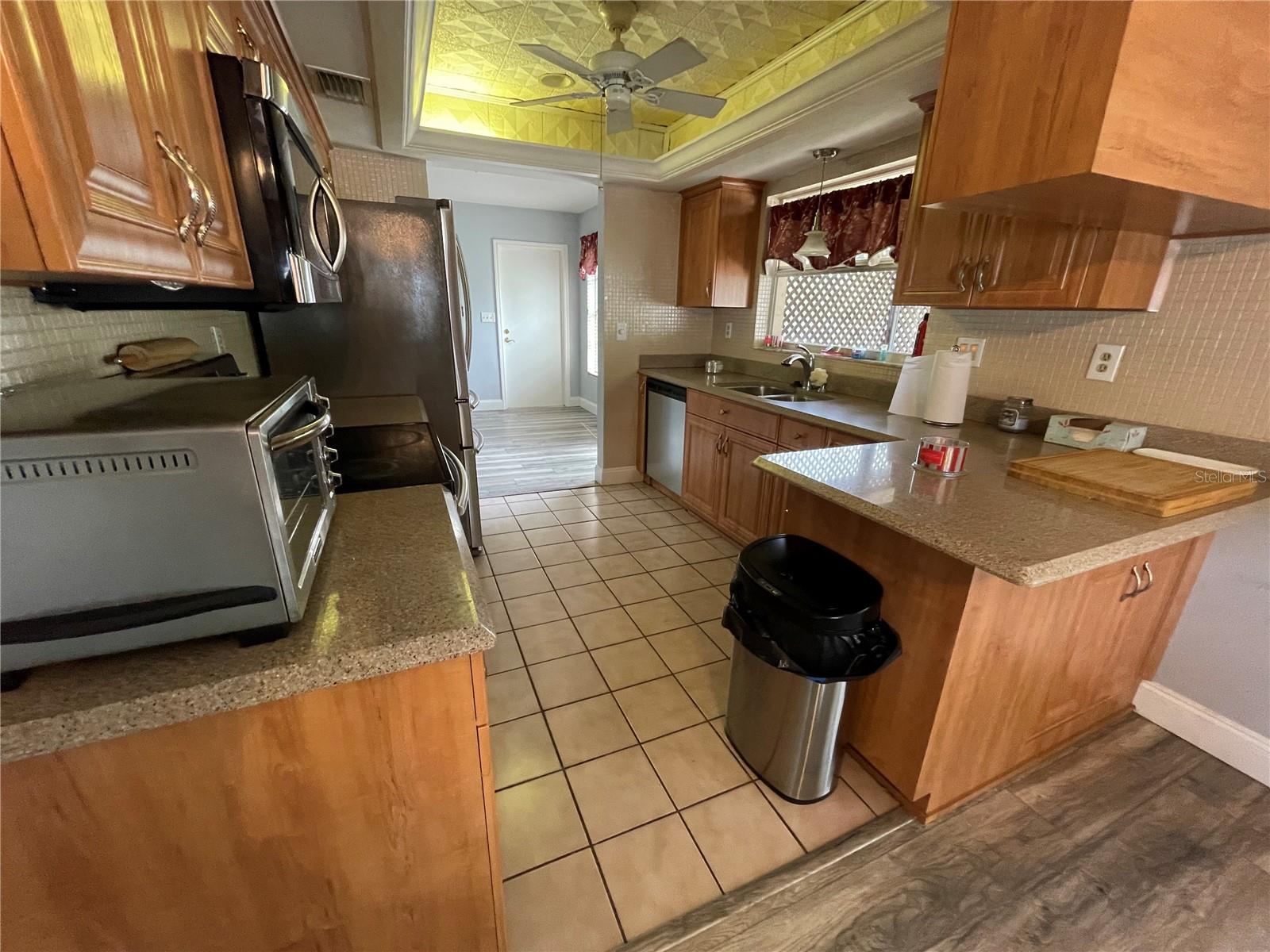 WILSHIRE ESTATES II SECOND SEC - Residential