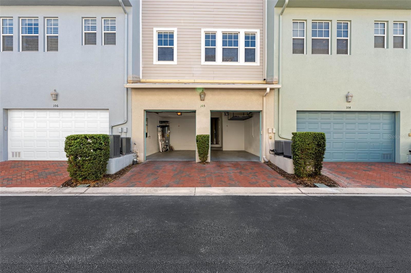 WESTSHORE YACHT CLUB TWNHMS - Residential