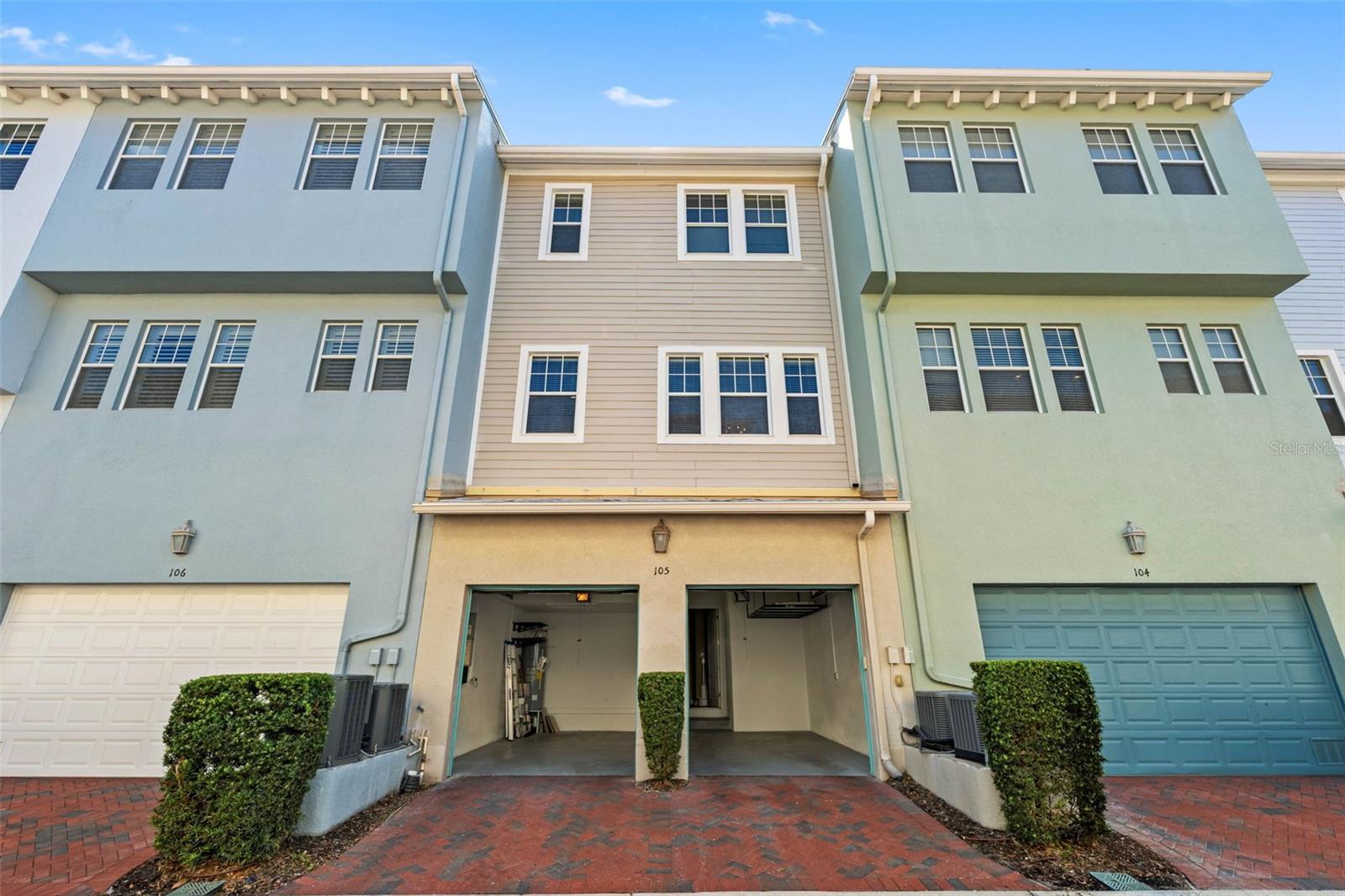 WESTSHORE YACHT CLUB TWNHMS - Residential