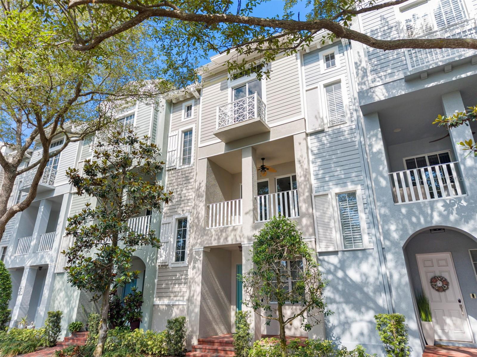 WESTSHORE YACHT CLUB TWNHMS - Residential