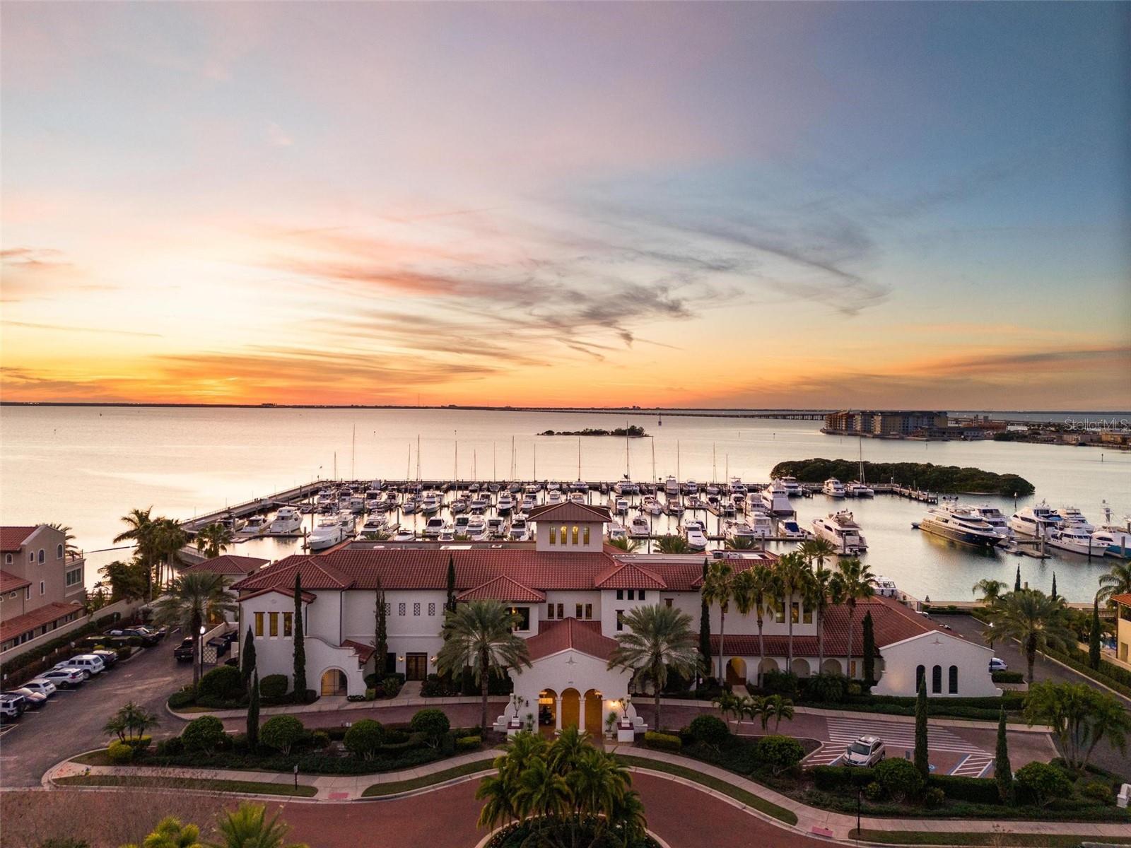 WESTSHORE YACHT CLUB TWNHMS - Residential