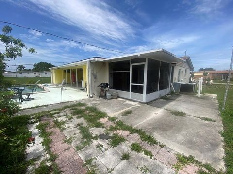 A home in PORT CHARLOTTE