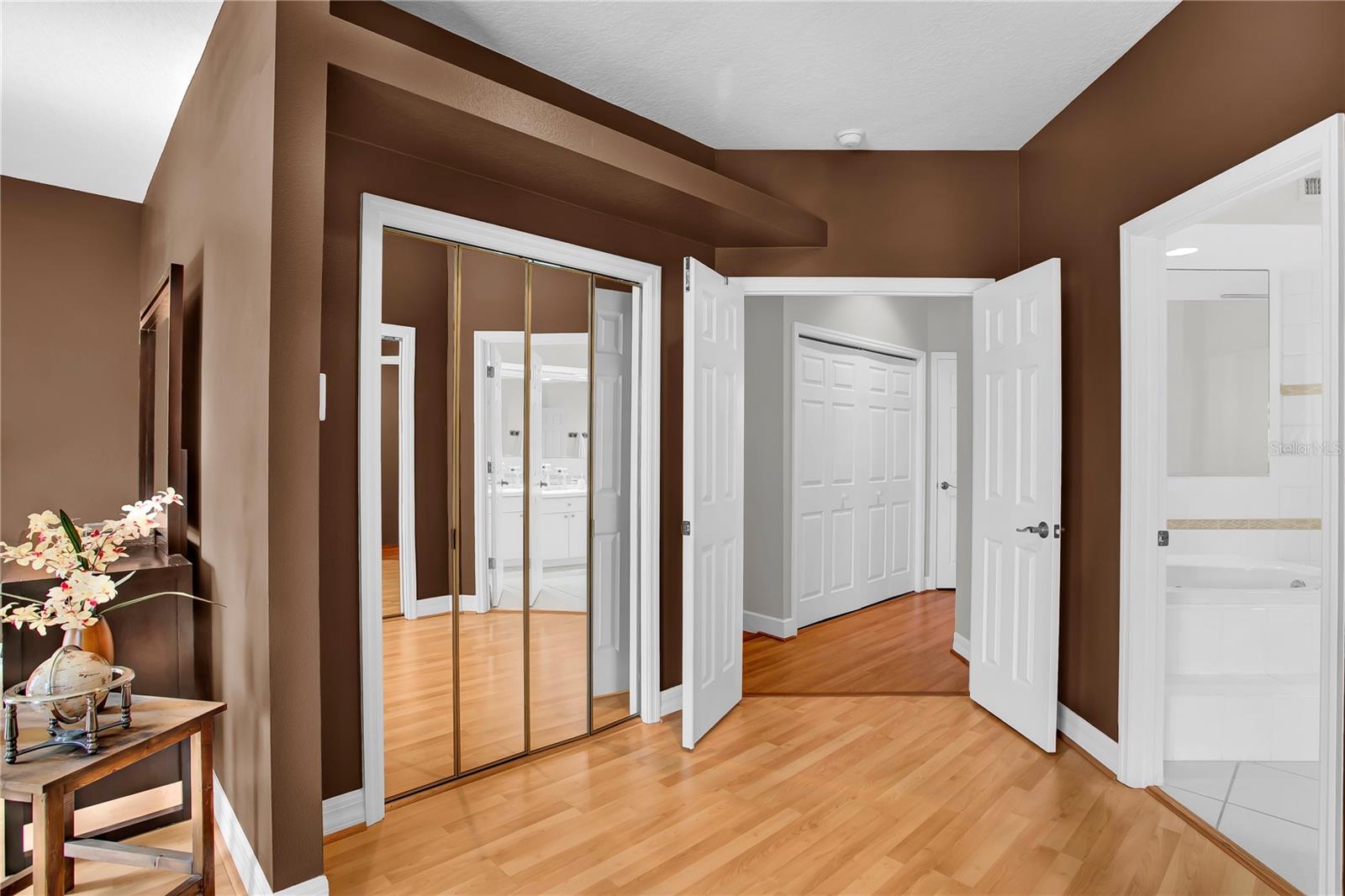 EAGLES CROSSING AT FEATHER SOUND - Residential