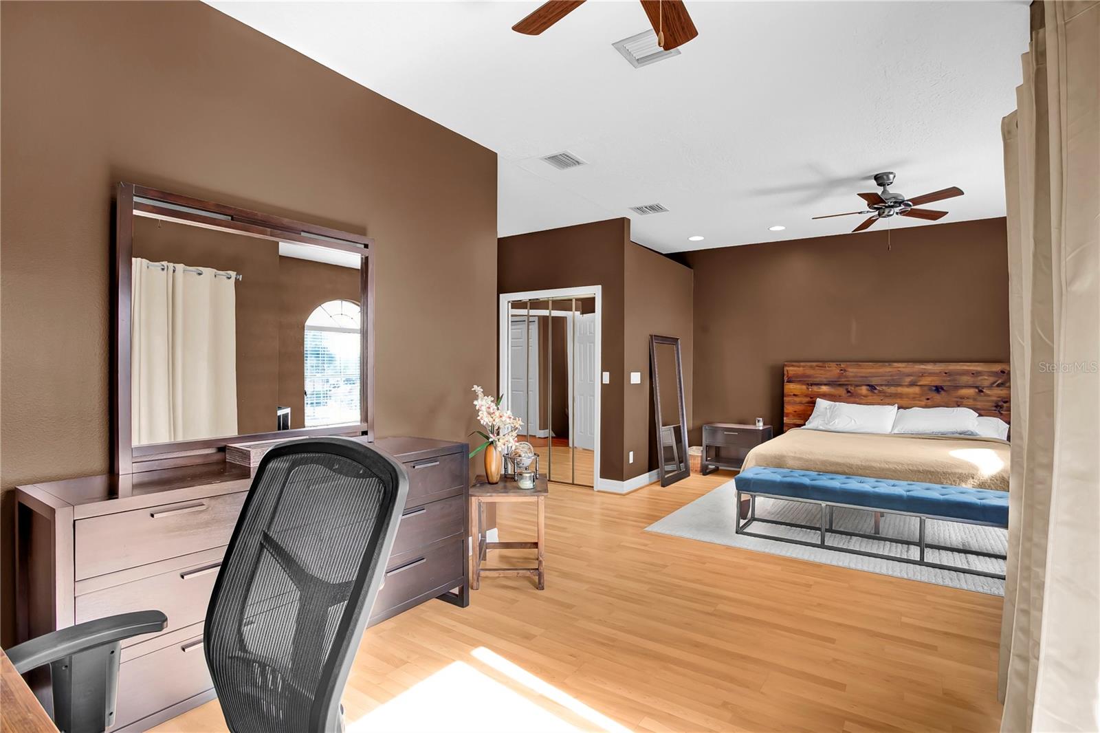 EAGLES CROSSING AT FEATHER SOUND - Residential