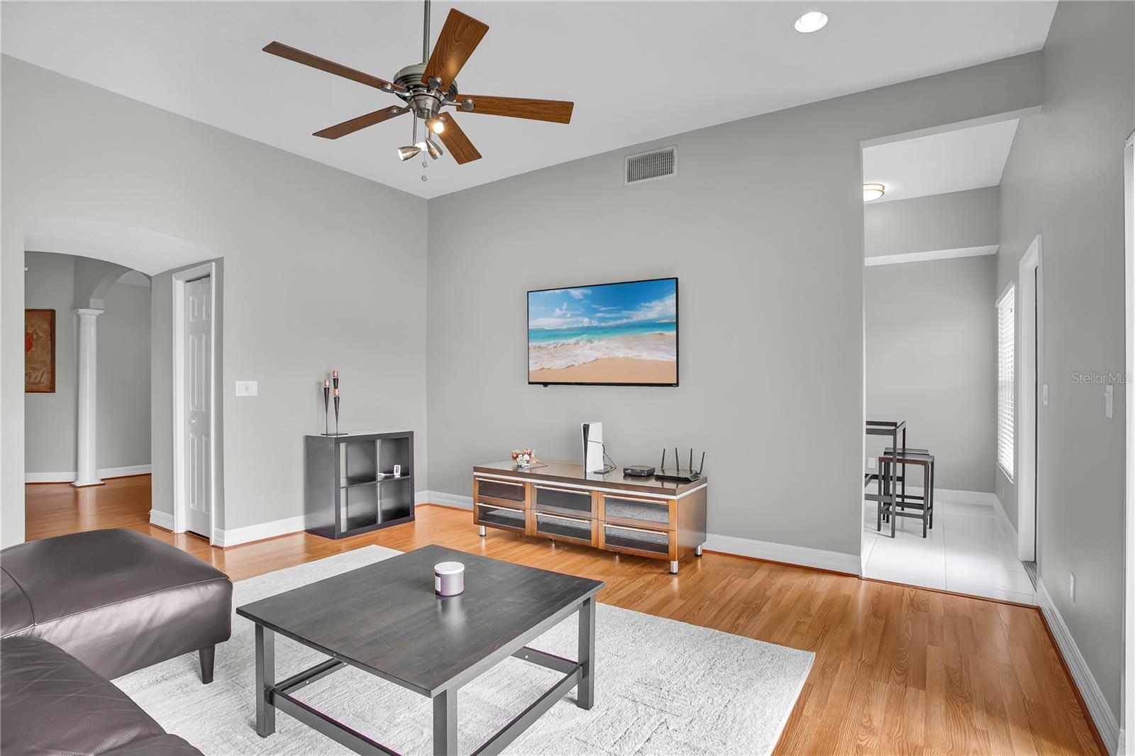 EAGLES CROSSING AT FEATHER SOUND - Residential