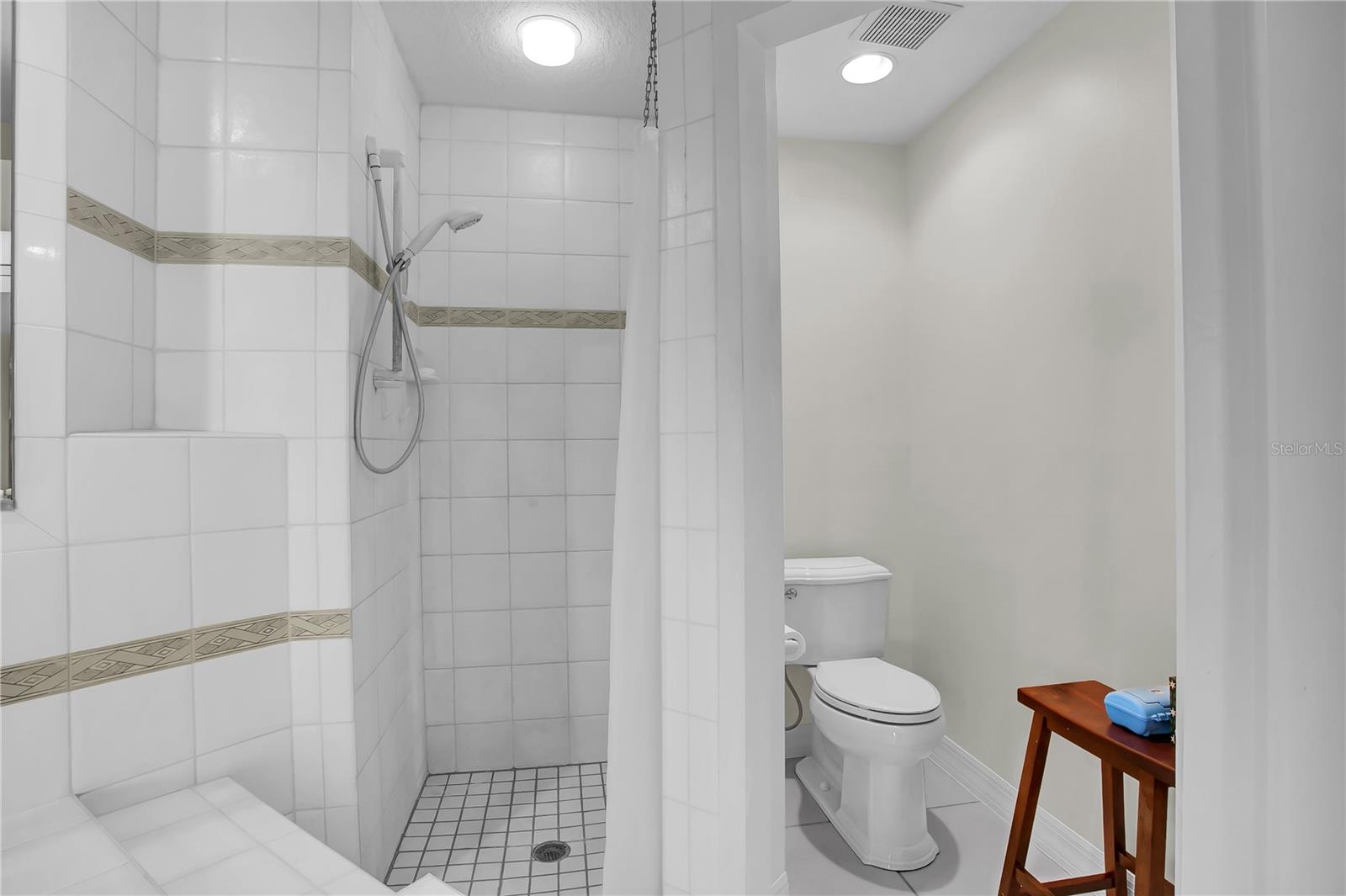 EAGLES CROSSING AT FEATHER SOUND - Residential