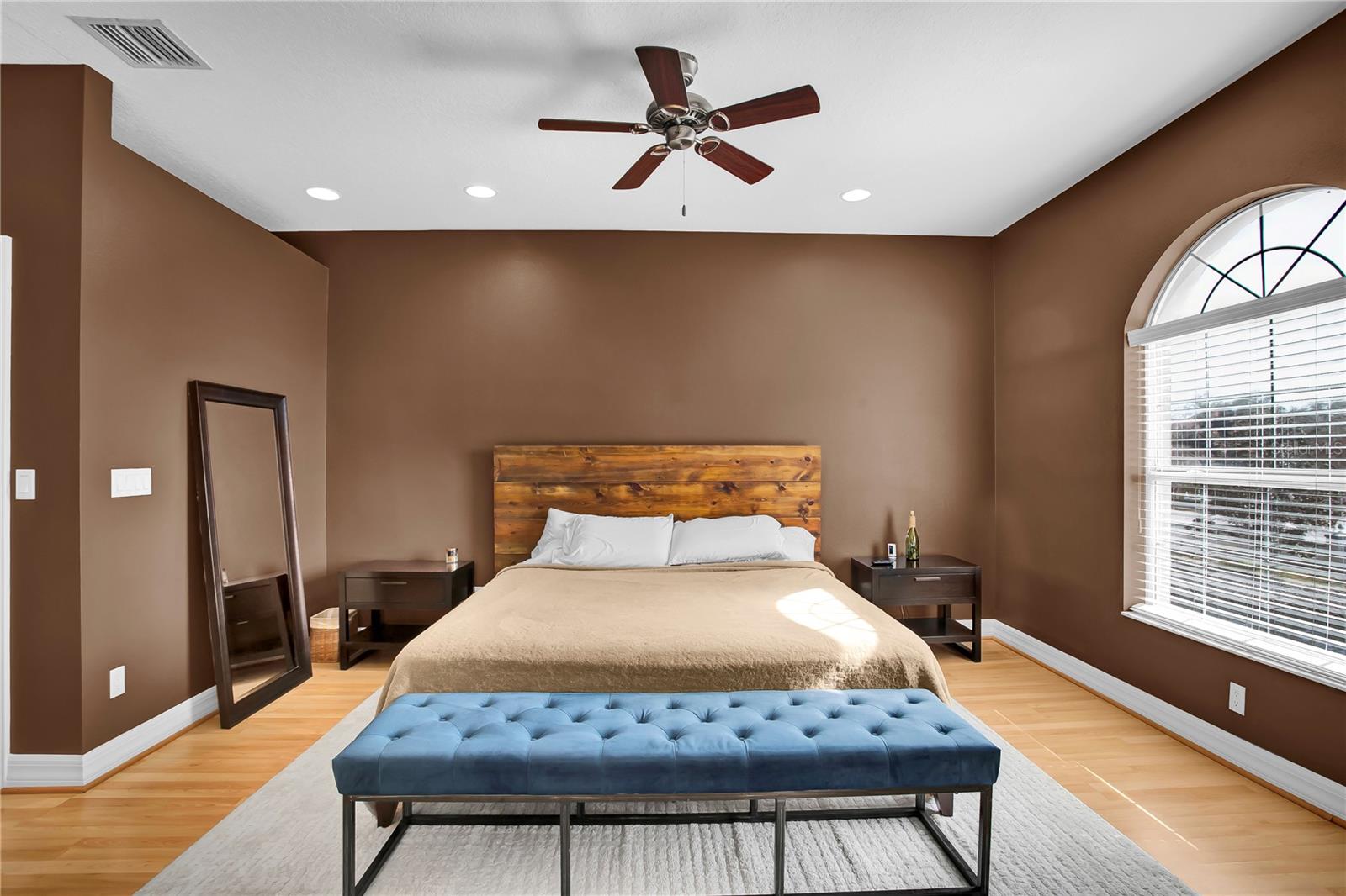 EAGLES CROSSING AT FEATHER SOUND - Residential