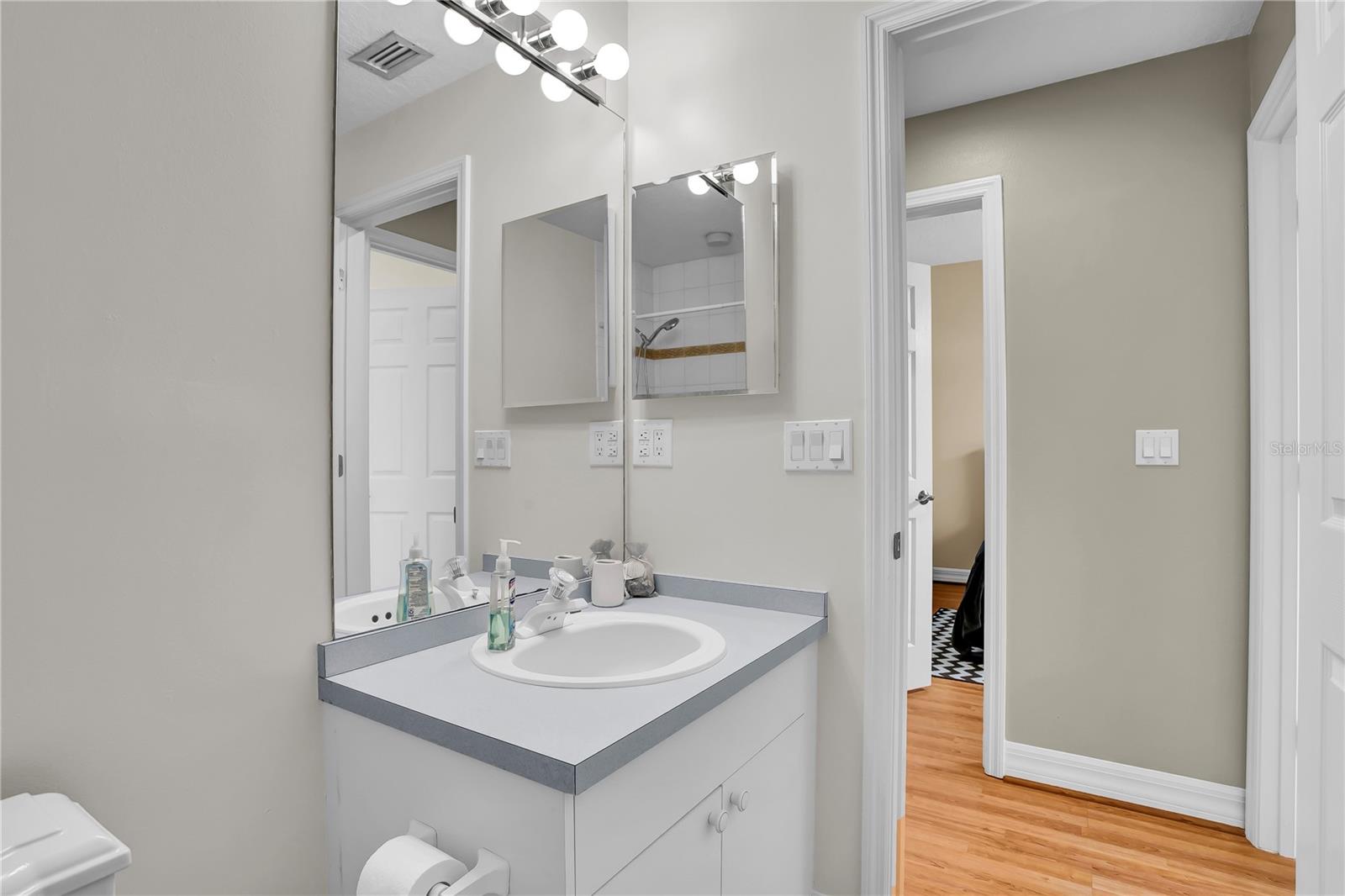 EAGLES CROSSING AT FEATHER SOUND - Residential