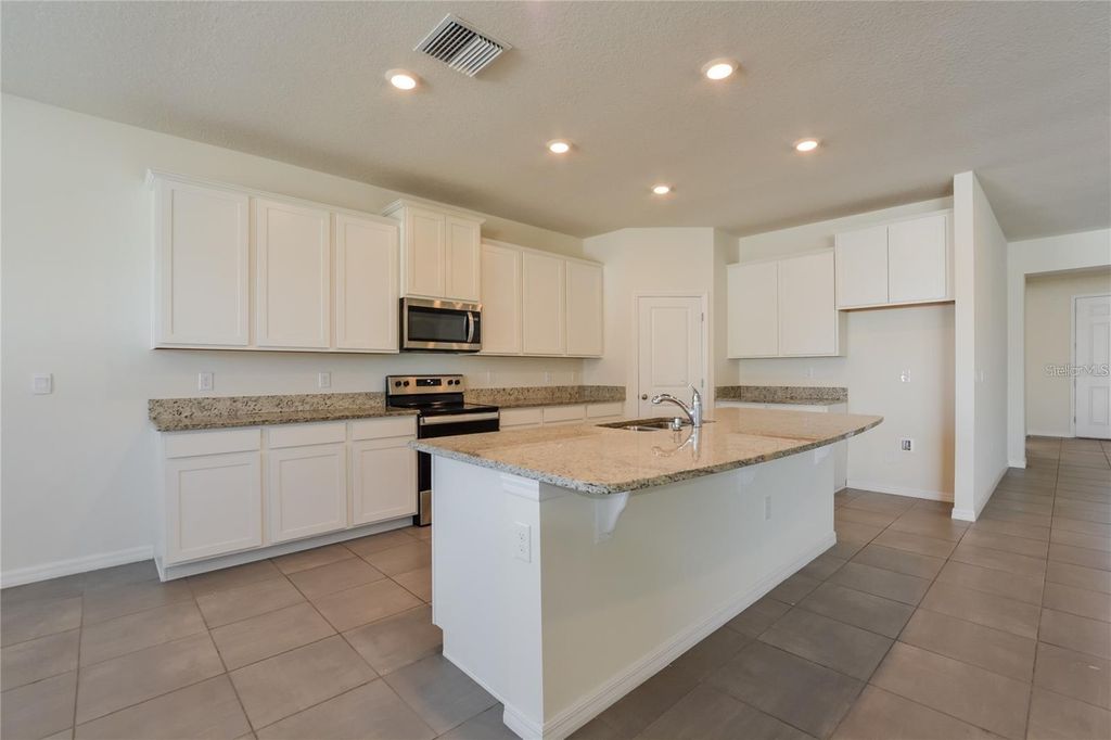 Photo of 5815 SW 82nd Lane, Ocala, FL 34476 (MLS # TB8466083)