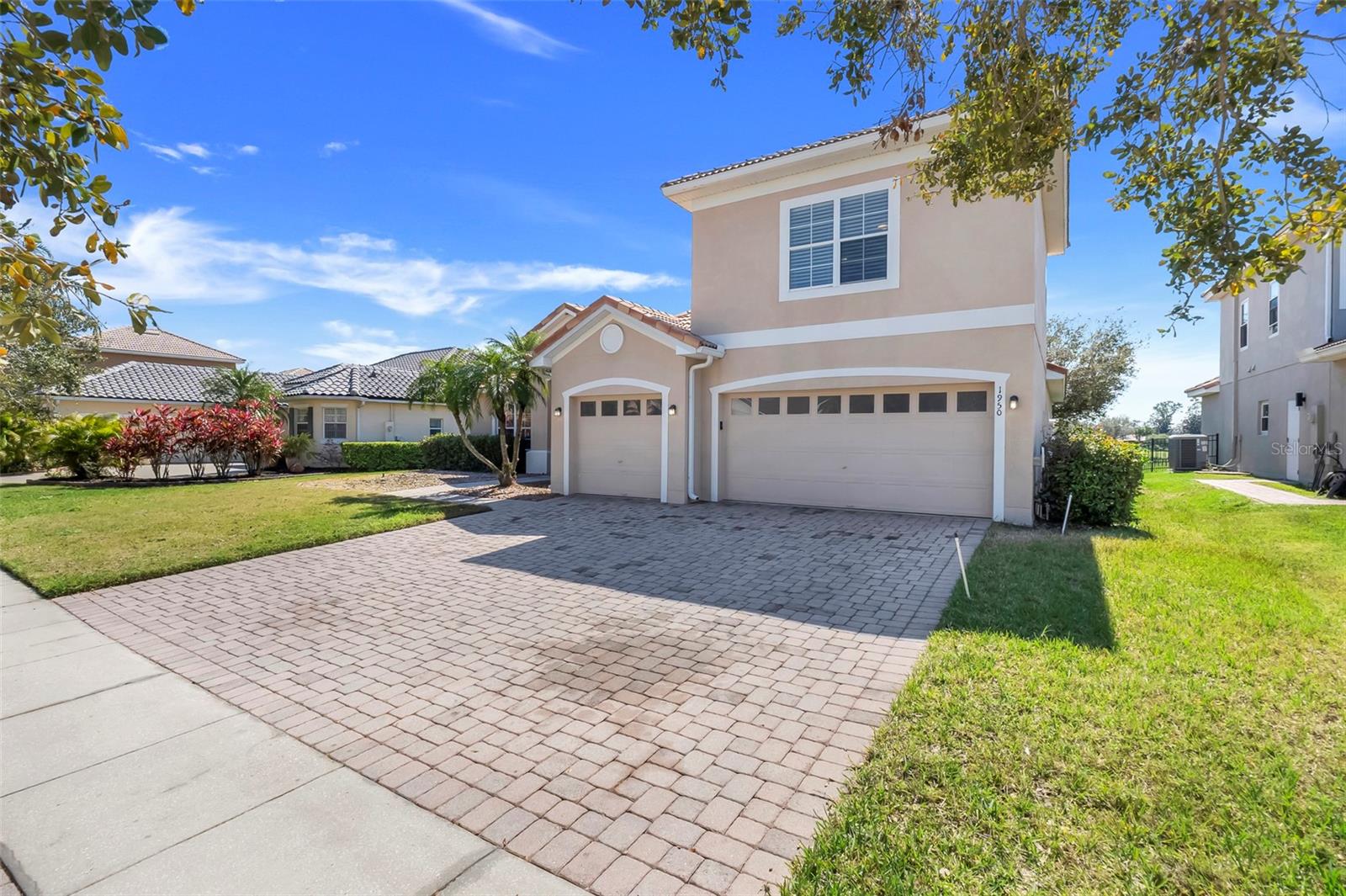1950 WINDWARD OAKS COURT