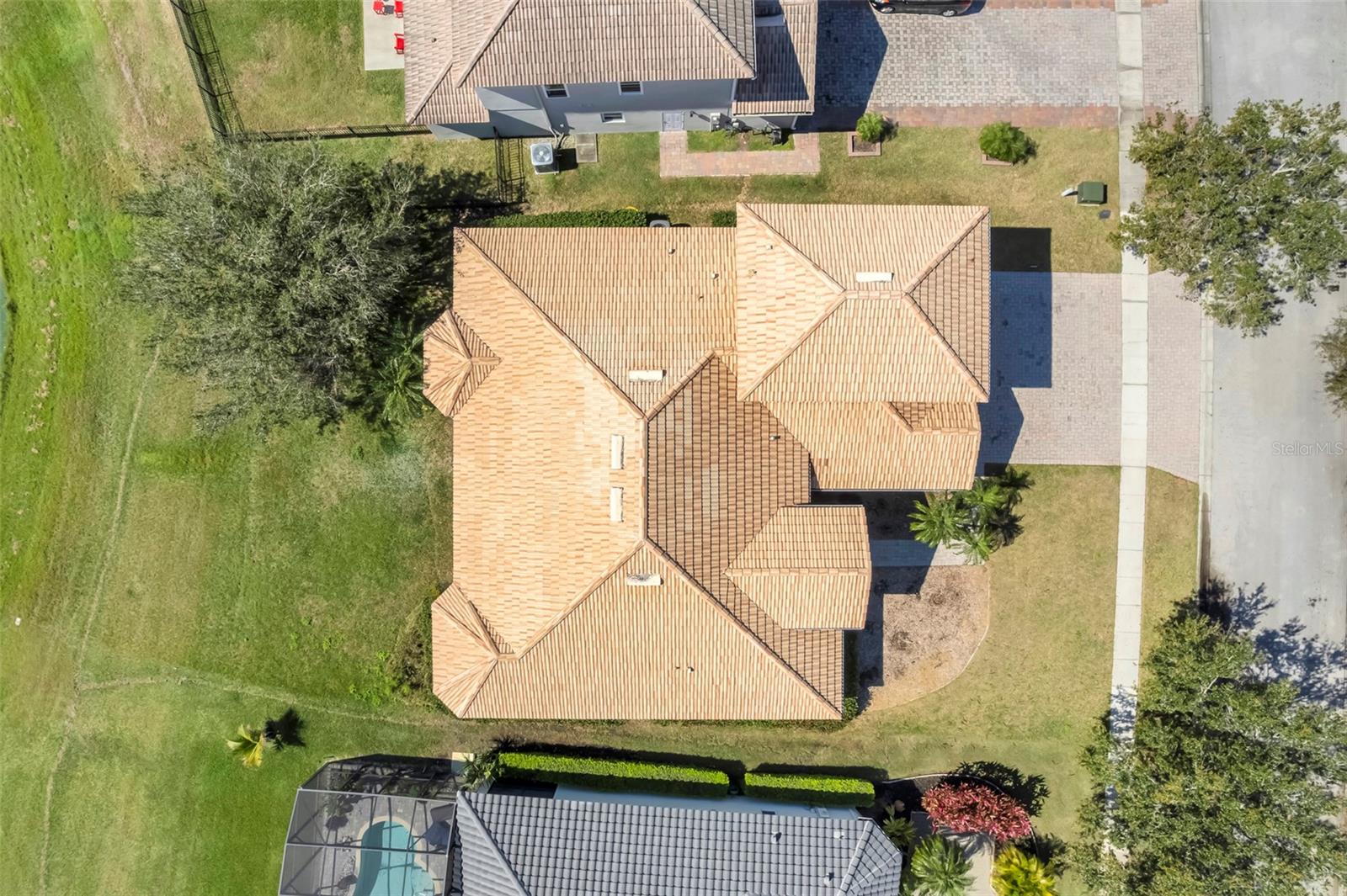 1950 WINDWARD OAKS COURT