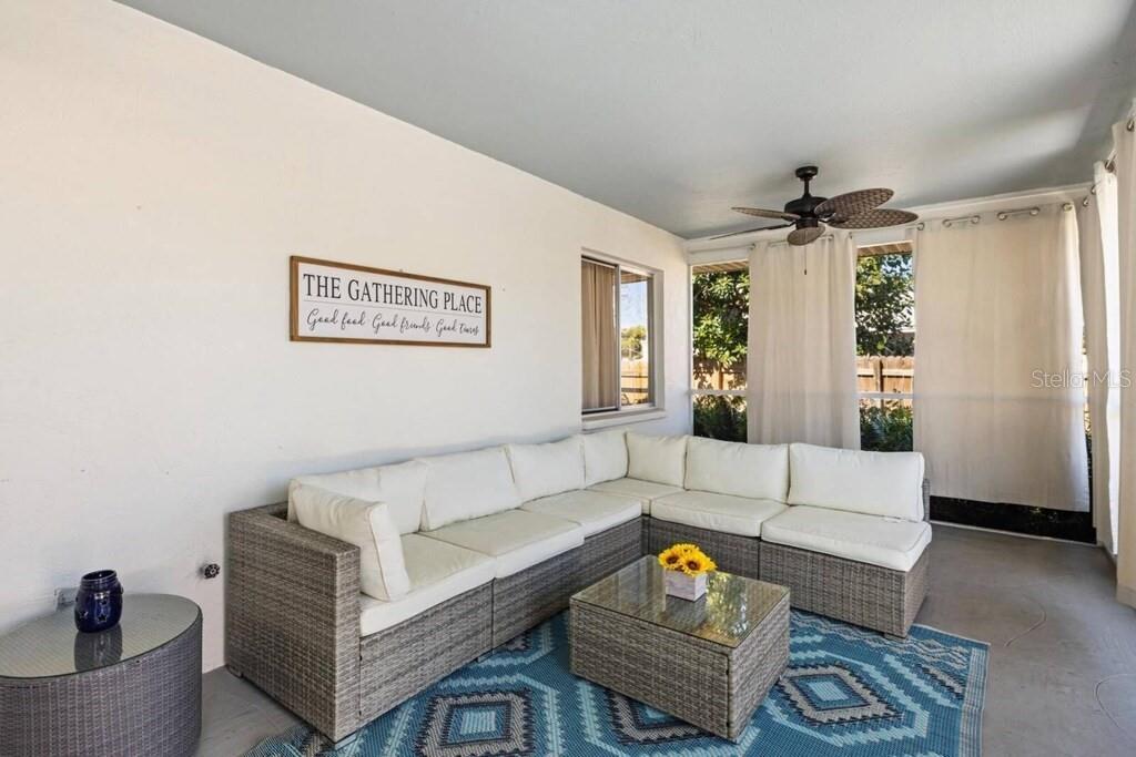 SOUTH VENICE - Residential