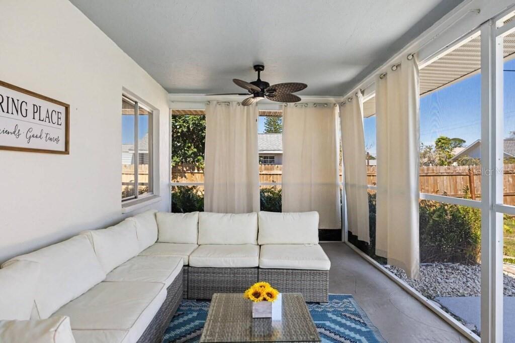 SOUTH VENICE - Residential