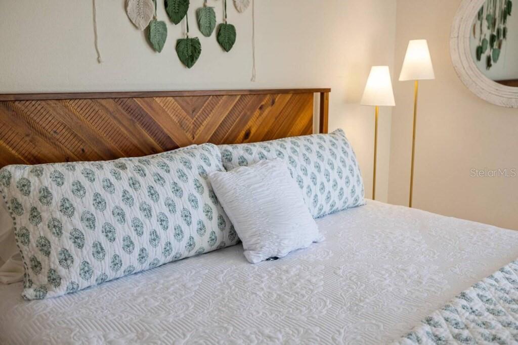 SOUTH VENICE - Residential