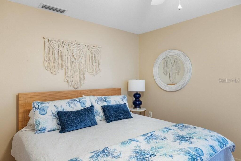 SOUTH VENICE - Residential