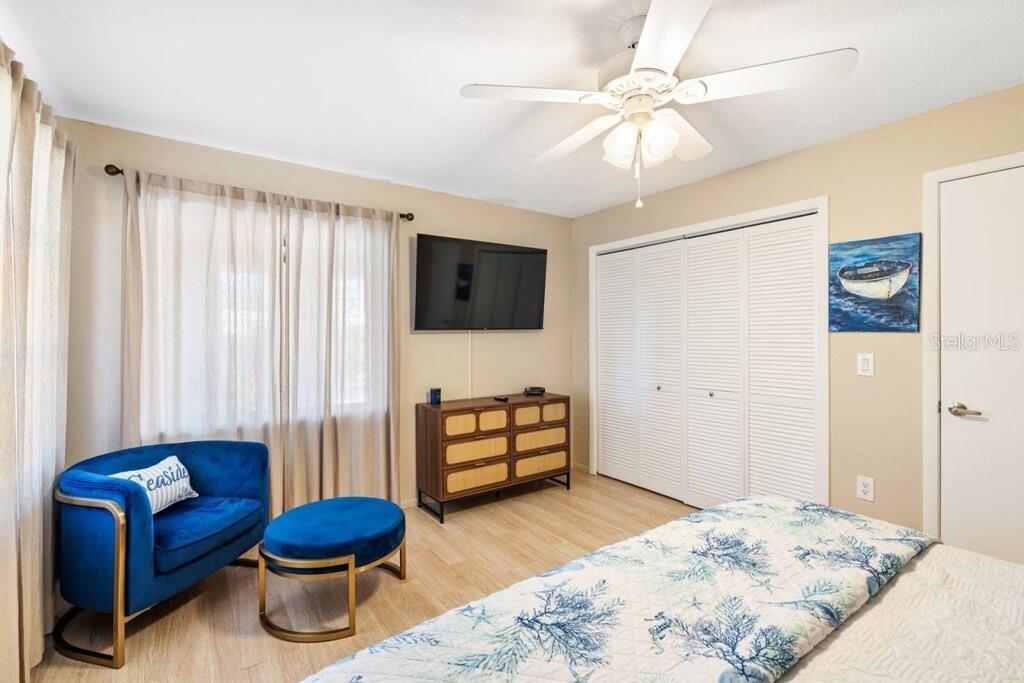 SOUTH VENICE - Residential