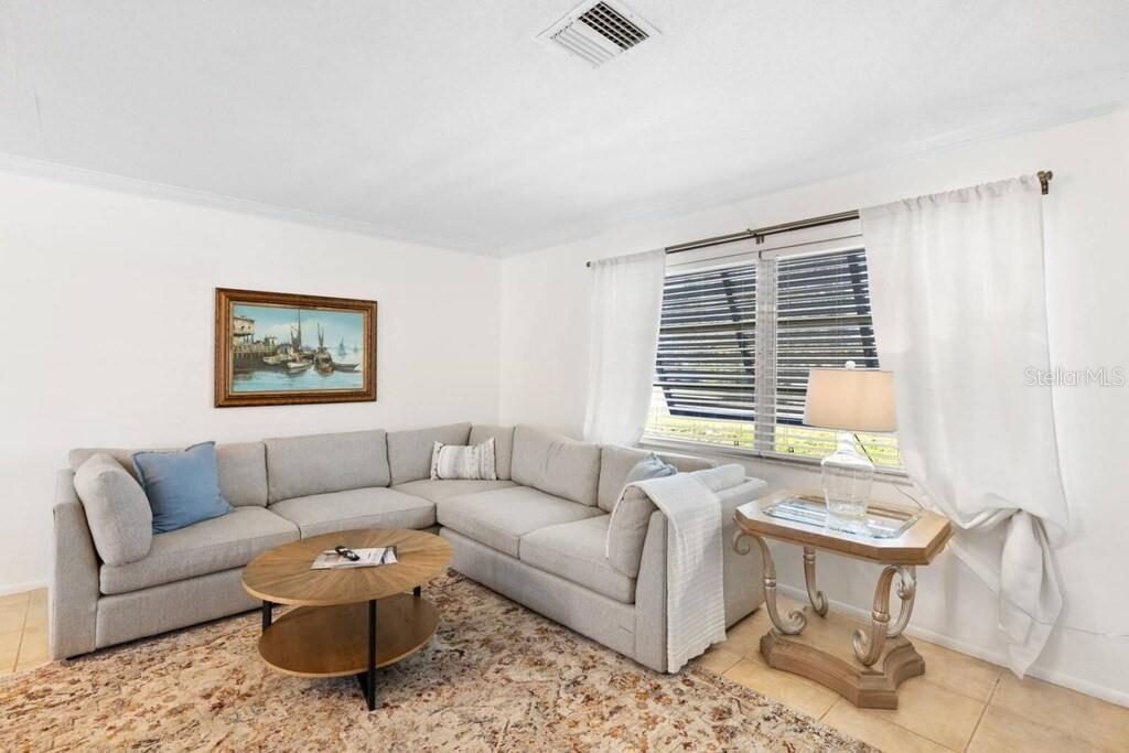 SOUTH VENICE - Residential