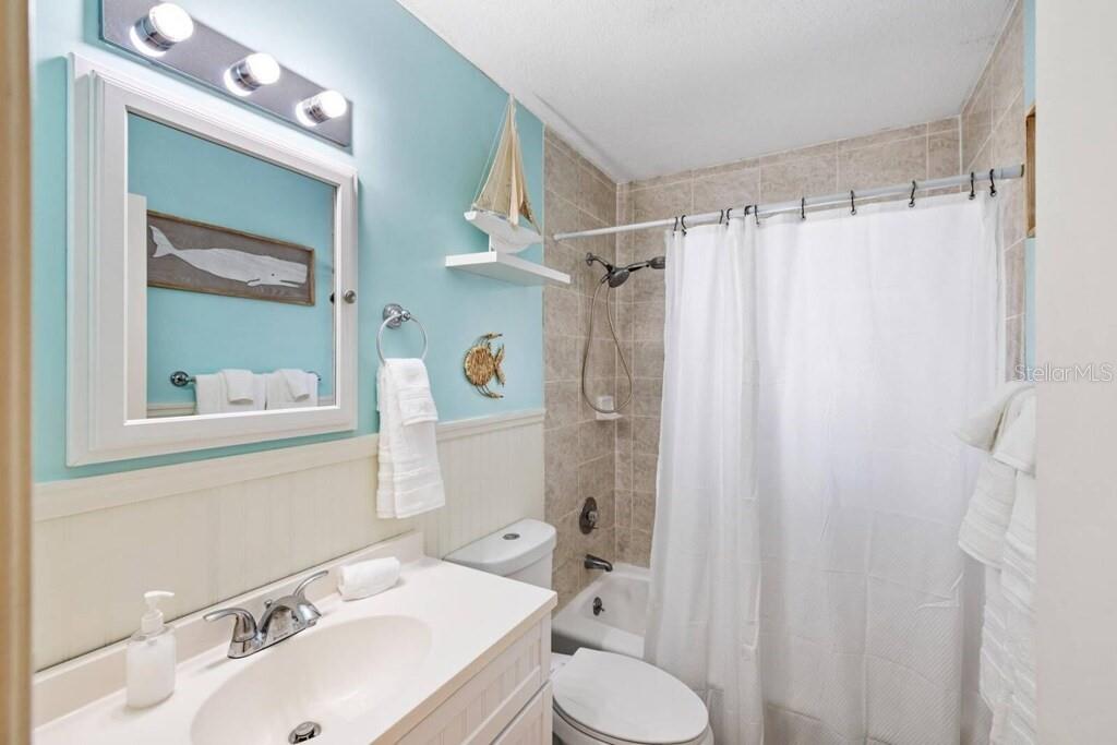 SOUTH VENICE - Residential