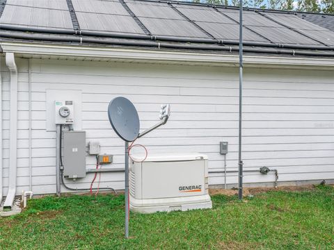 Tiny photo for 6570 SE 175th Court, Morriston, FL 32668 (MLS # G5106090)