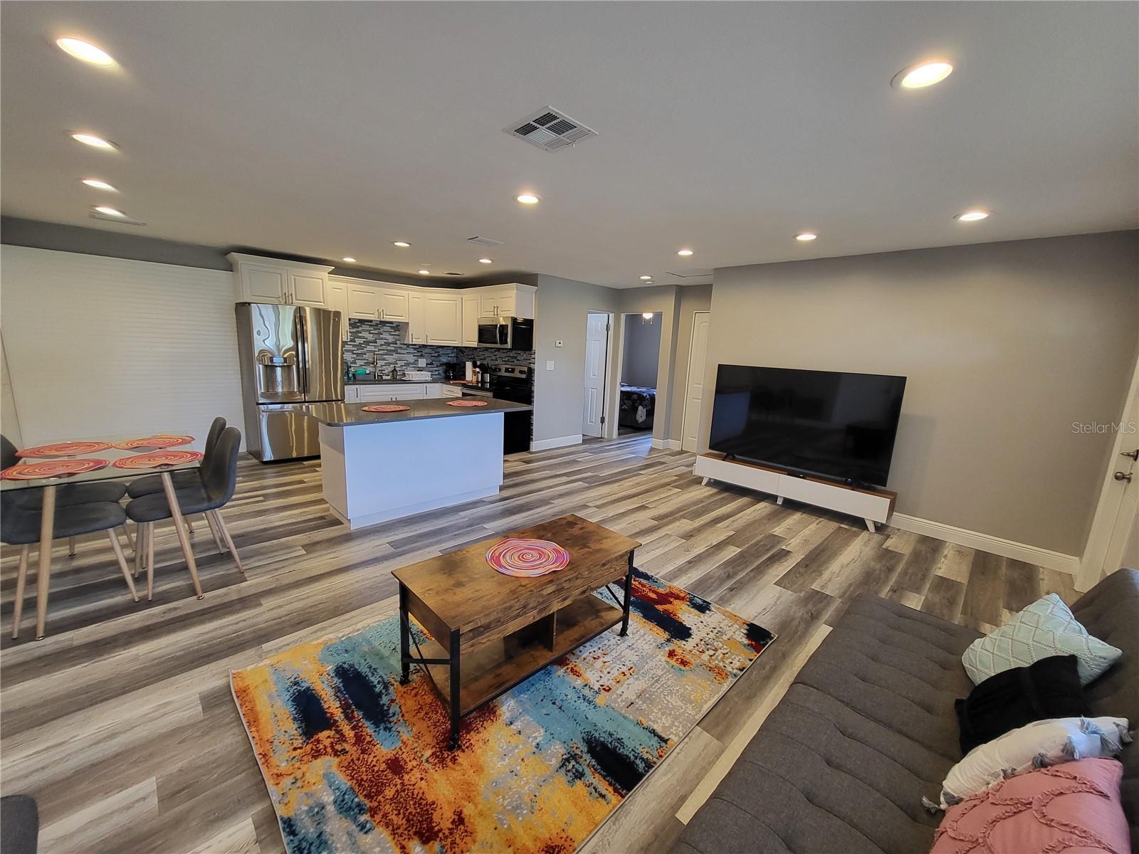 BLOSSOM LAKE VILLAGE SEC 3 - Residential Lease