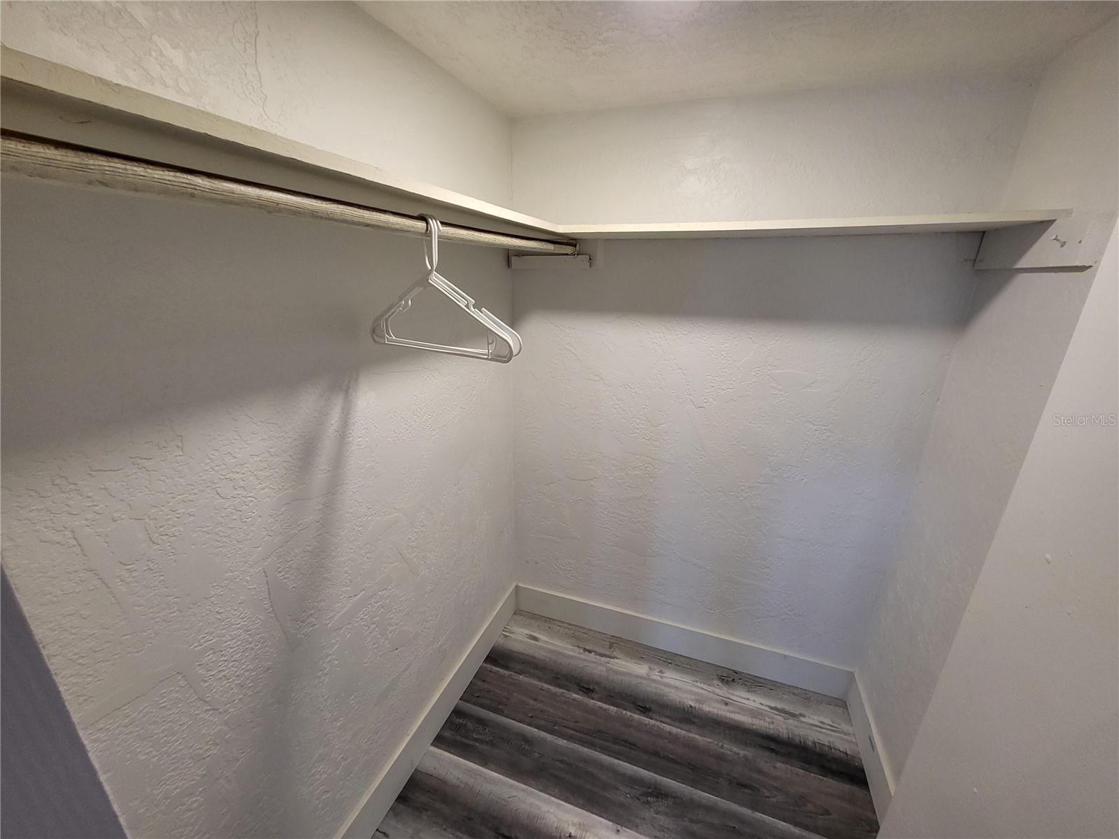 BLOSSOM LAKE VILLAGE SEC 3 - Residential Lease