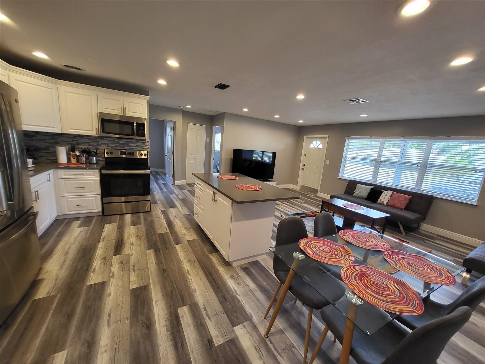 BLOSSOM LAKE VILLAGE SEC 3 - Residential Lease