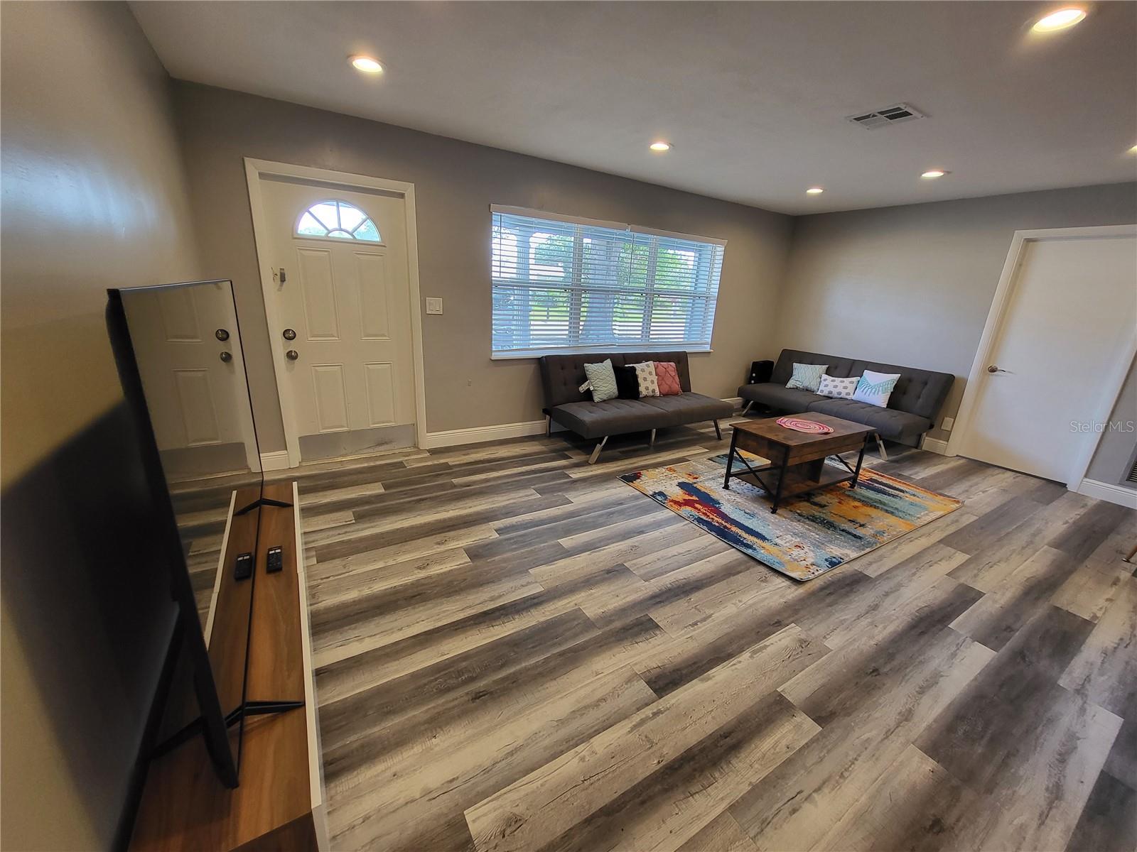 BLOSSOM LAKE VILLAGE SEC 3 - Residential Lease