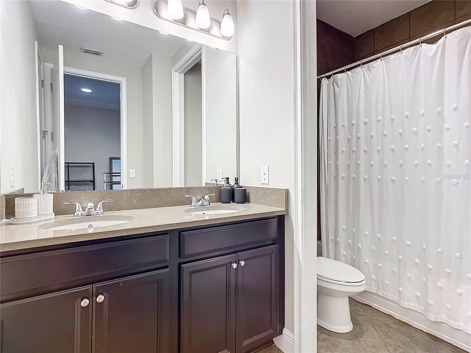 EAGLE CRK VILLAGE L PH 2 - Residential Lease