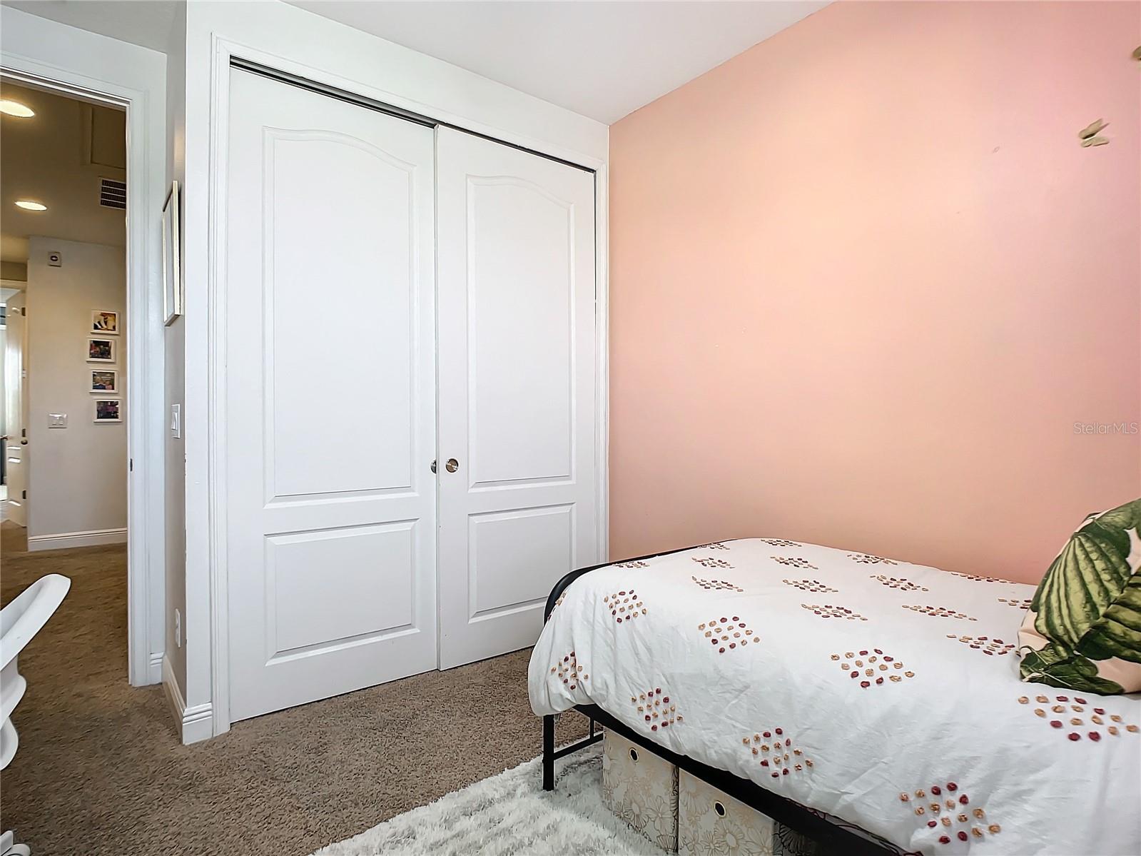 EAGLE CRK VILLAGE L PH 2 - Residential Lease