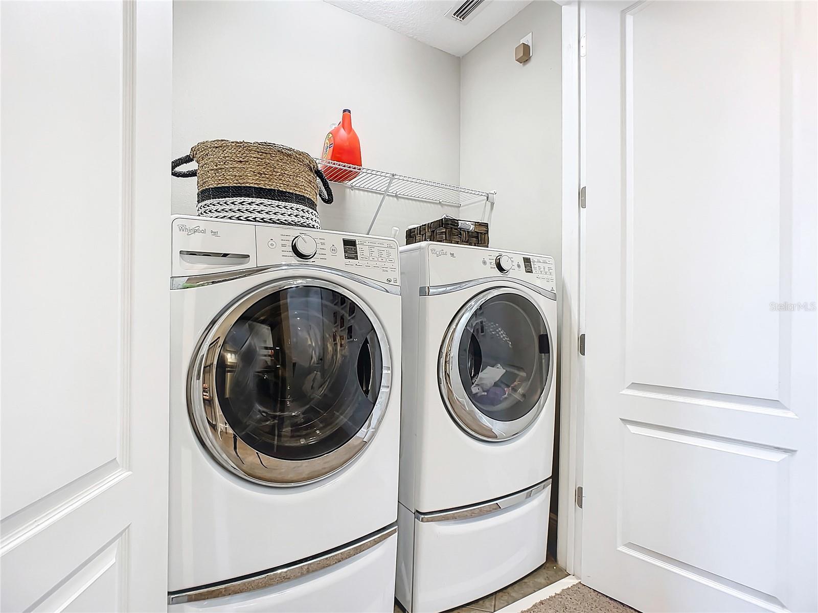 EAGLE CRK VILLAGE L PH 2 - Residential Lease