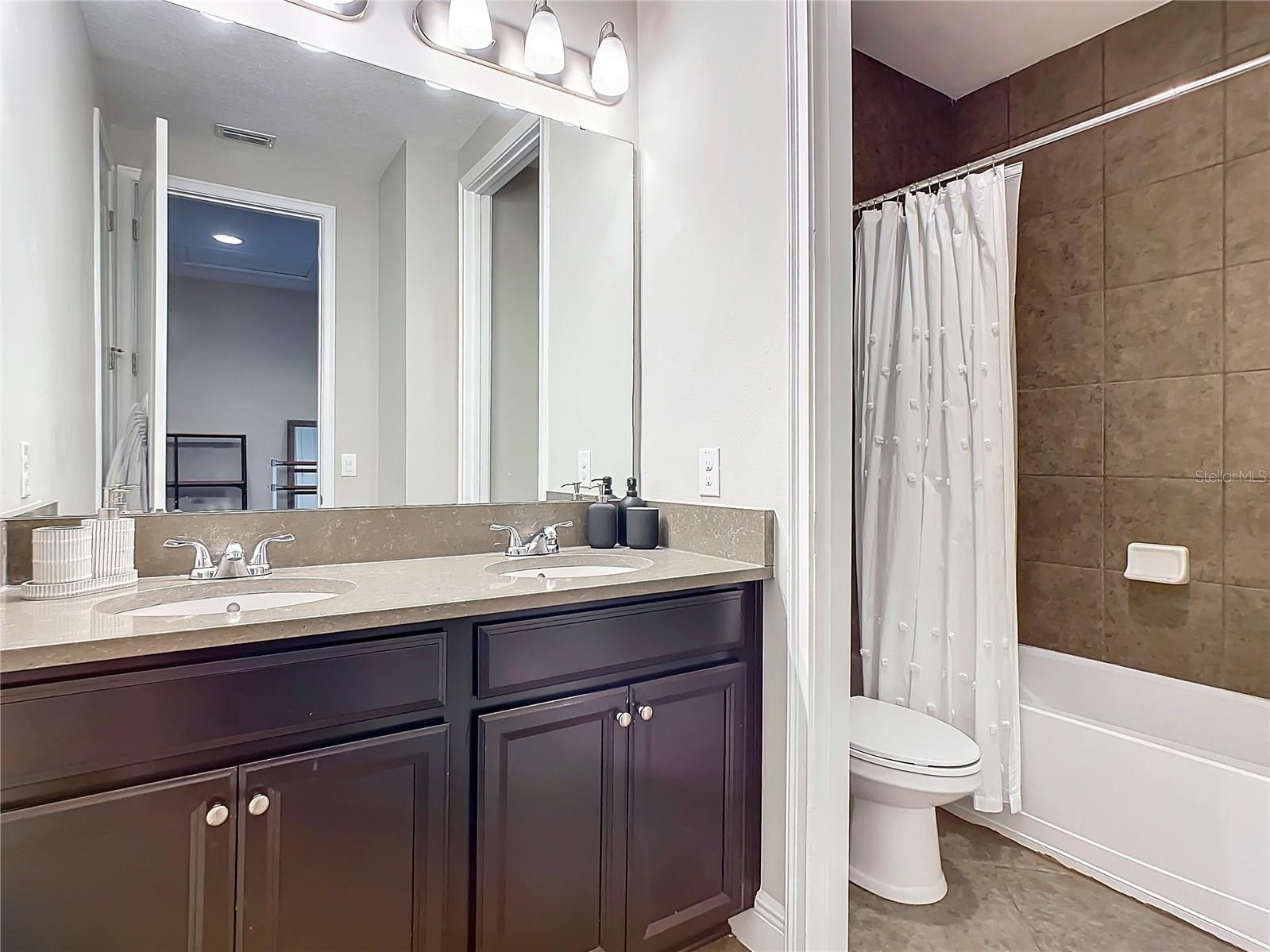 EAGLE CRK VILLAGE L PH 2 - Residential Lease