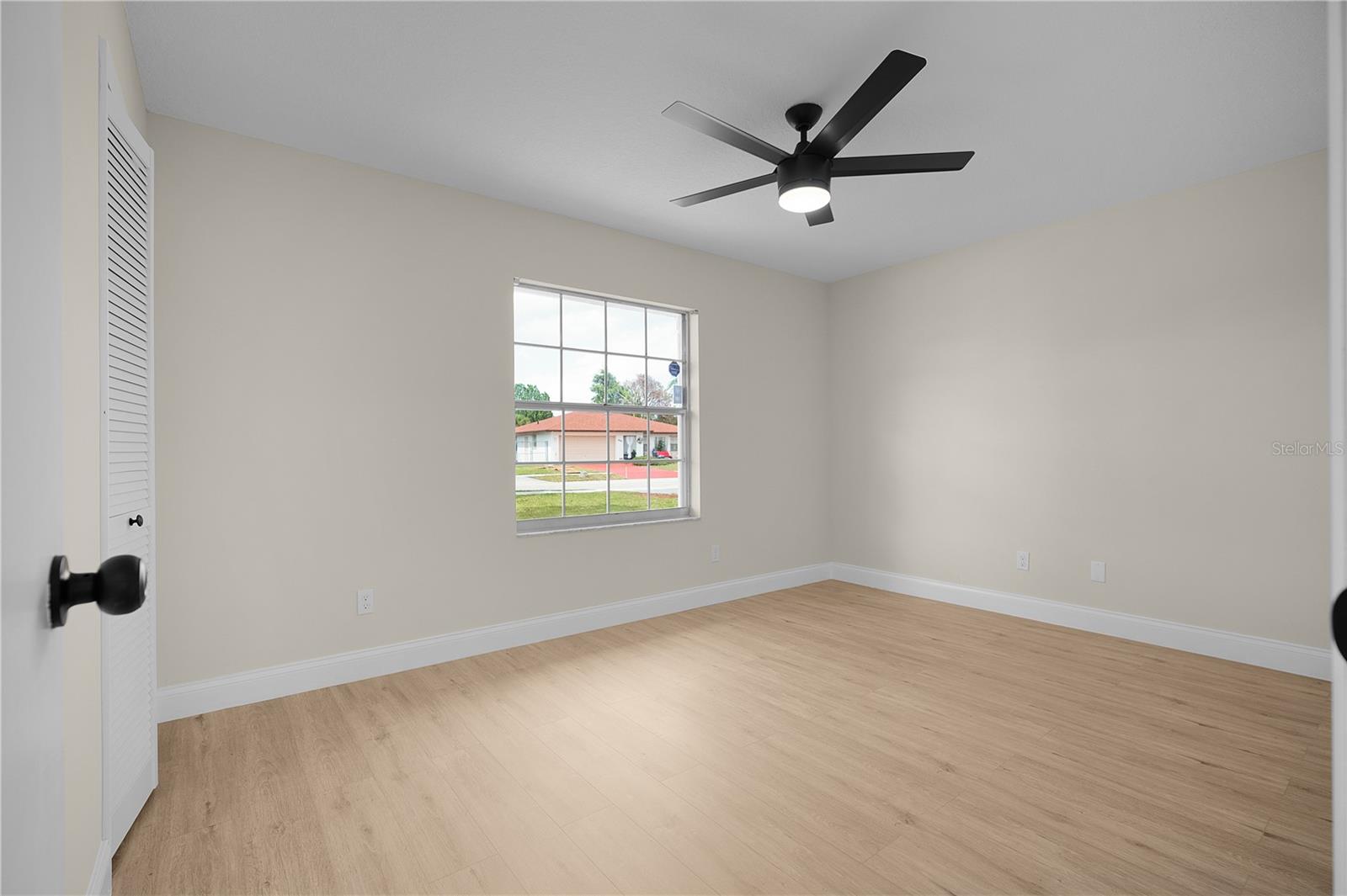 SOUTH POINTE - Residential