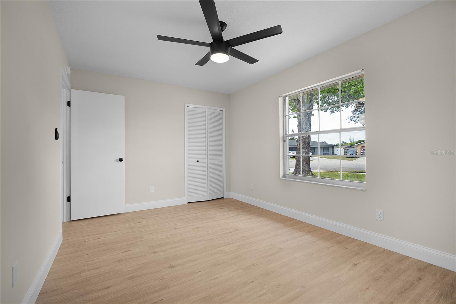 SOUTH POINTE - Residential