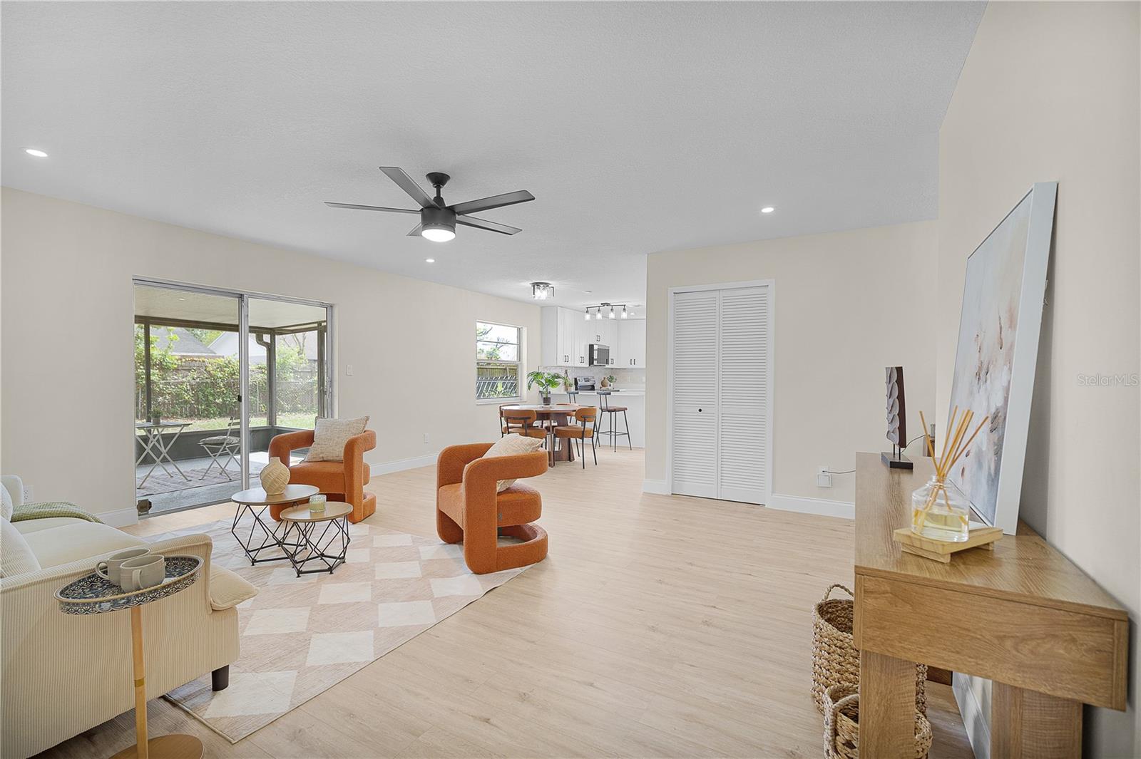 SOUTH POINTE - Residential