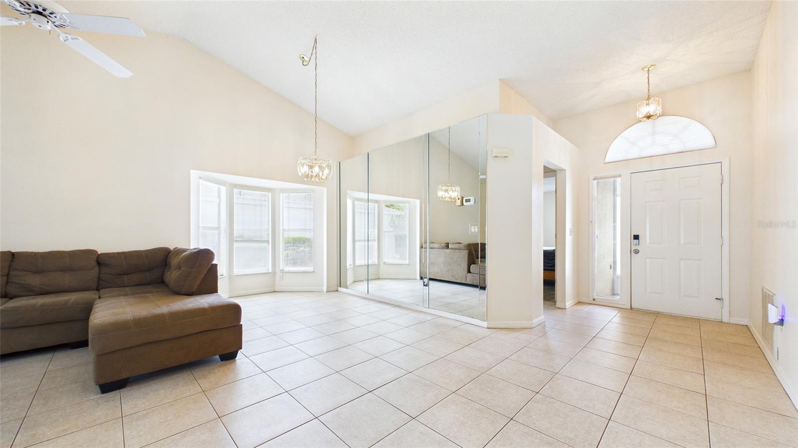 2013 W DEL WEBB BOULEVARD, SUN CITY CENTER, FL, 33573 3 2013 W DEL WEBB BOULEVARD