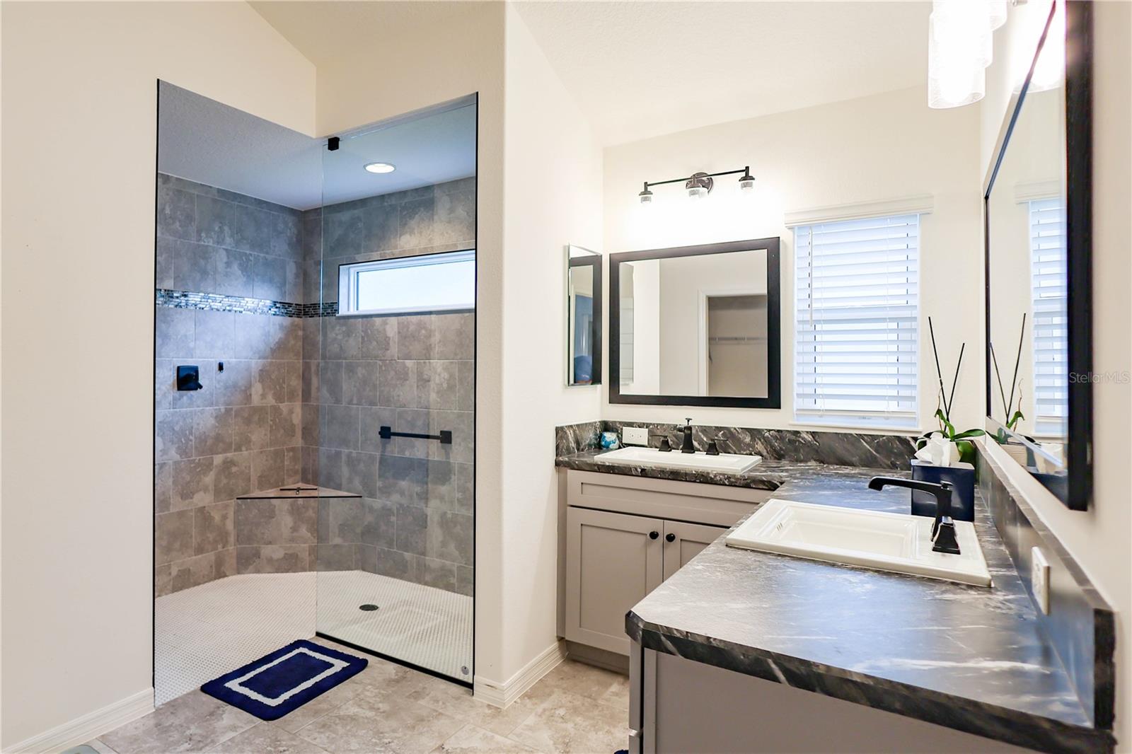 VILLAGES/SOUTHERN OAKS UN #125 - Residential