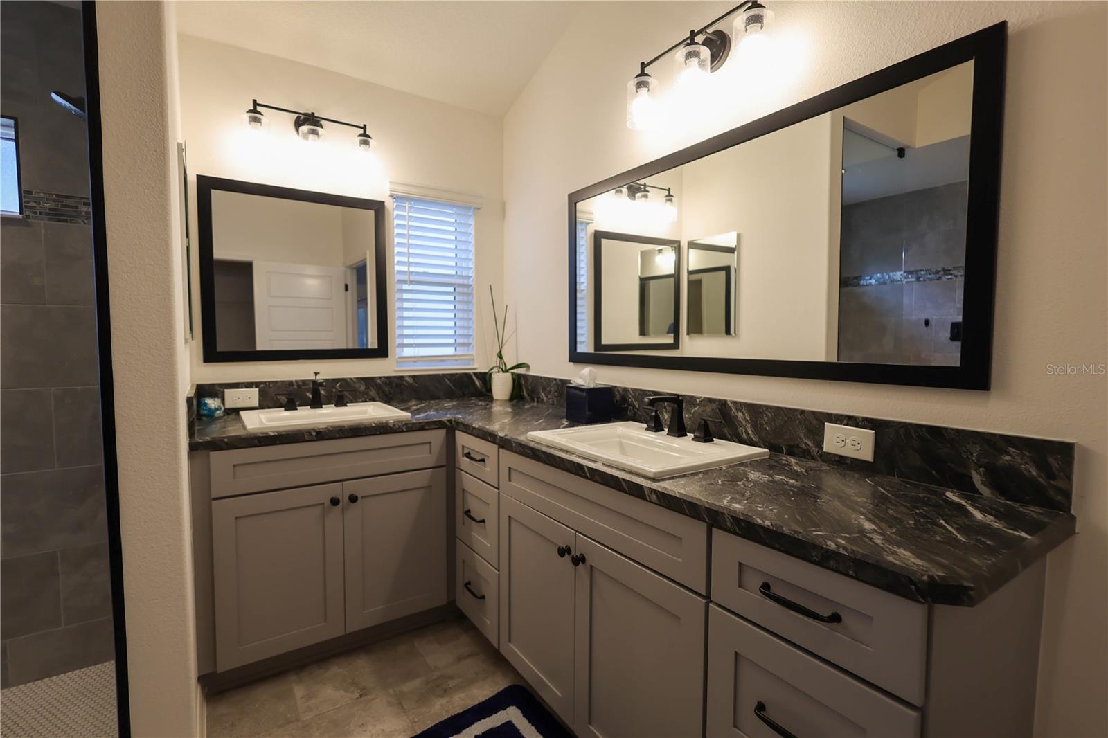 VILLAGES/SOUTHERN OAKS UN #125 - Residential