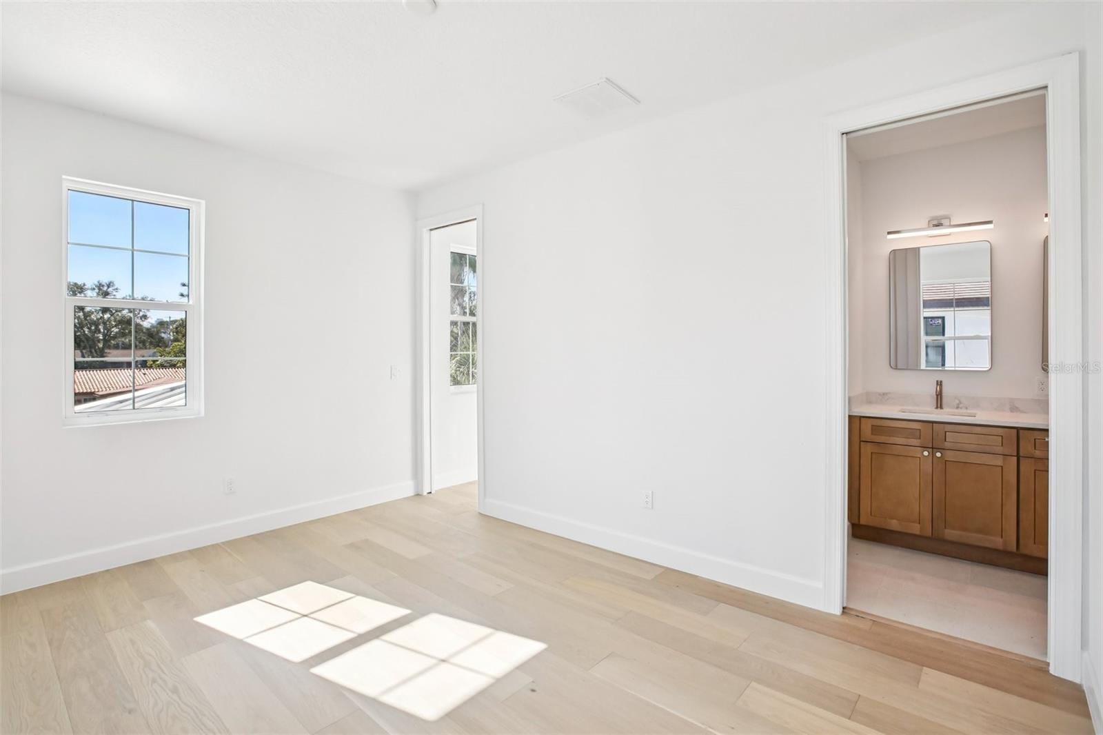 SNELL ISLE SHORES - Residential