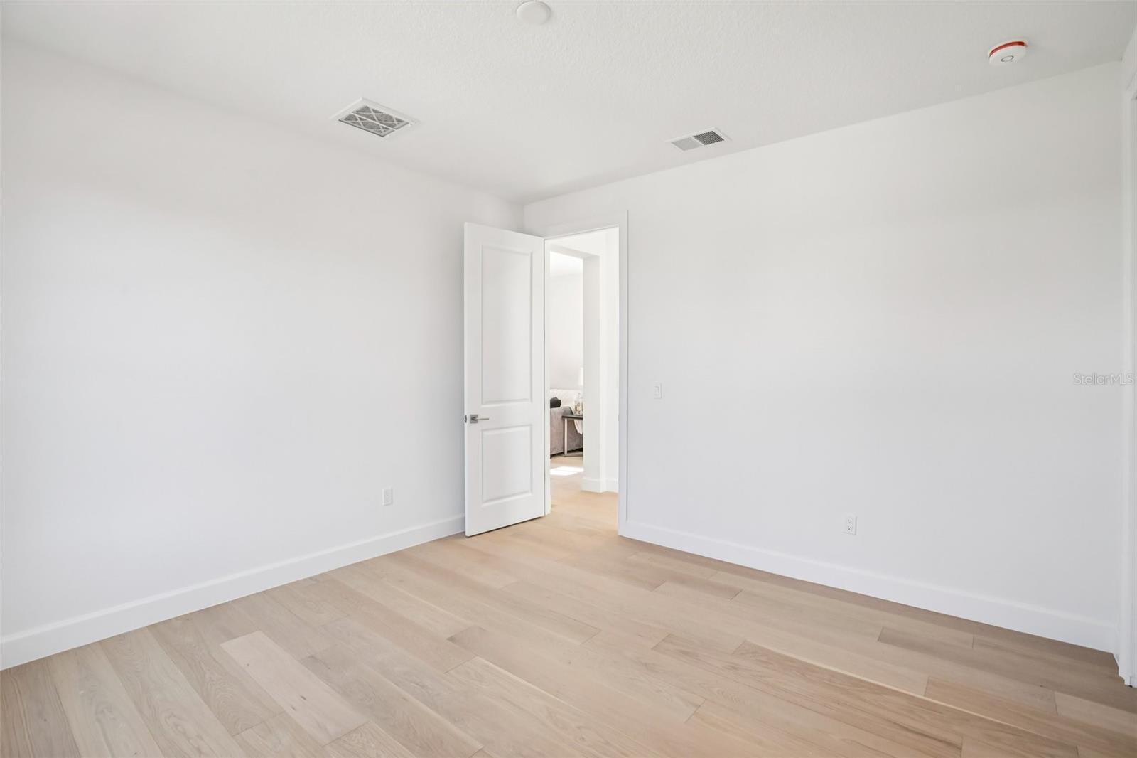 SNELL ISLE SHORES - Residential