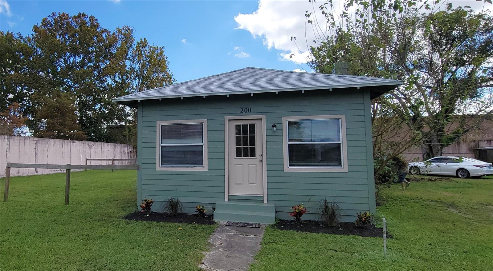 HARVEYS - Residential Lease